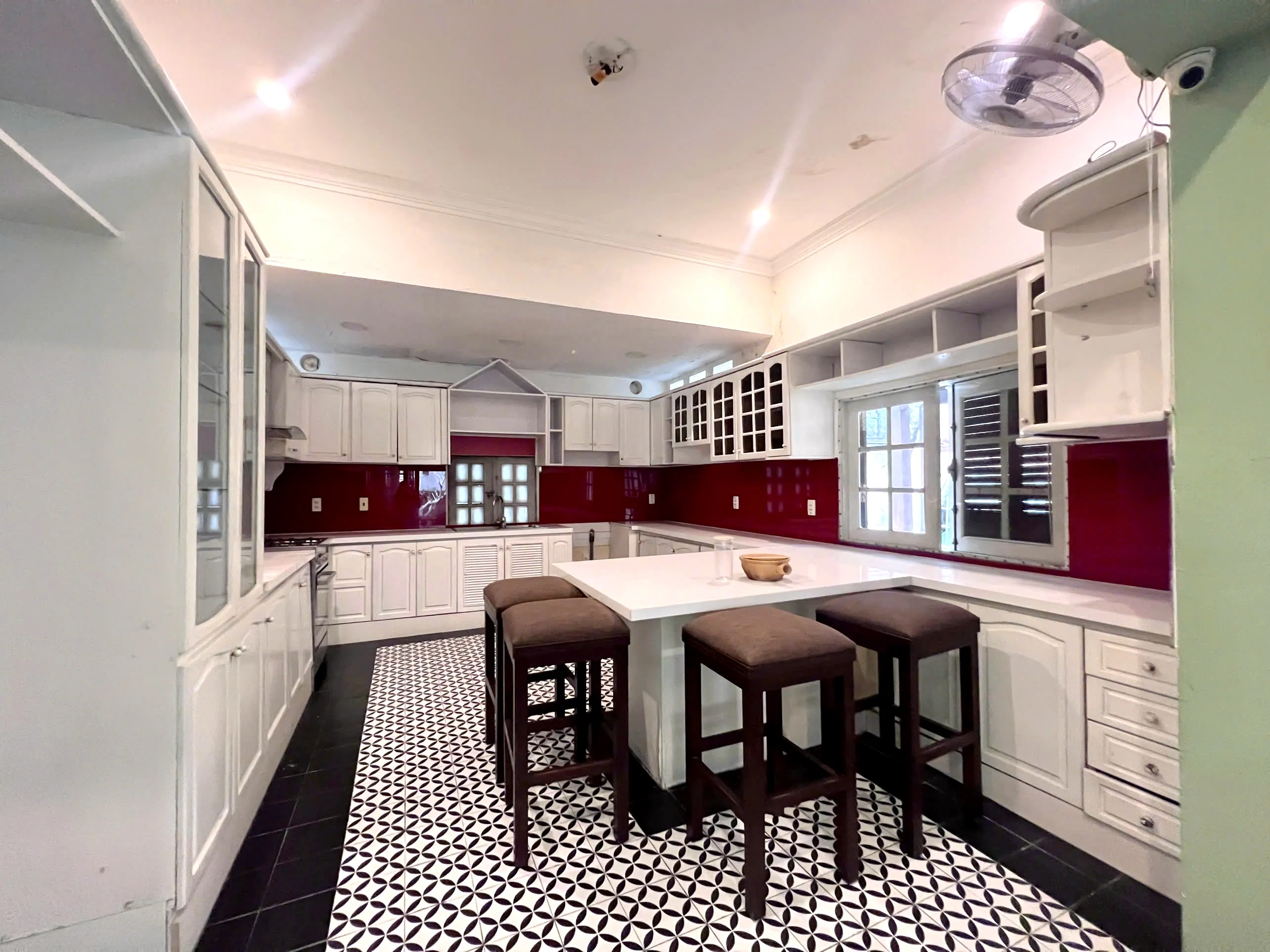 Commercial Villa For Rent in Xuan Thuy Street Thao Dien HCMC 1200sqm 10,000 USD/month