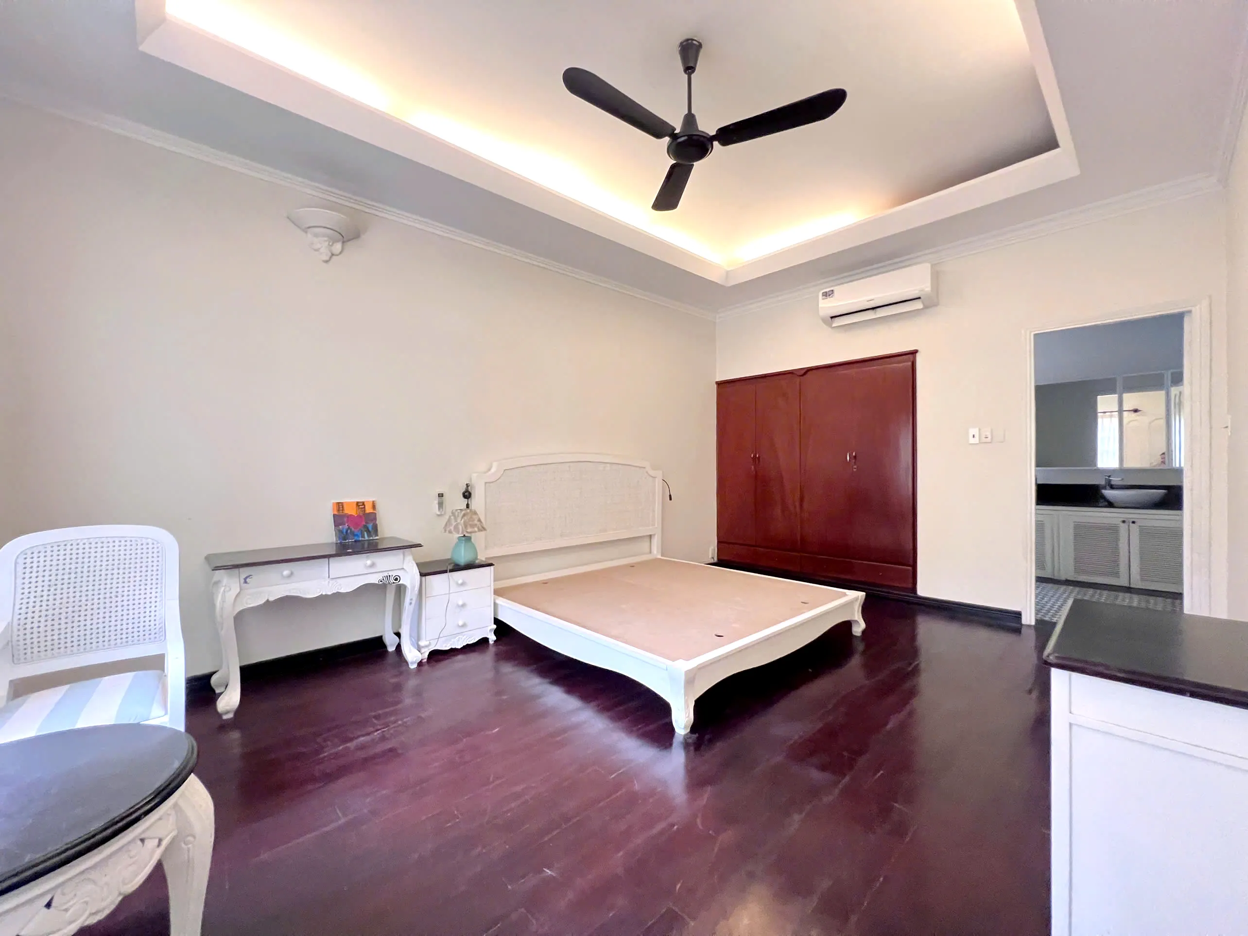 Commercial Villa For Rent in Xuan Thuy Street Thao Dien HCMC 1200sqm 10,000 USD/month