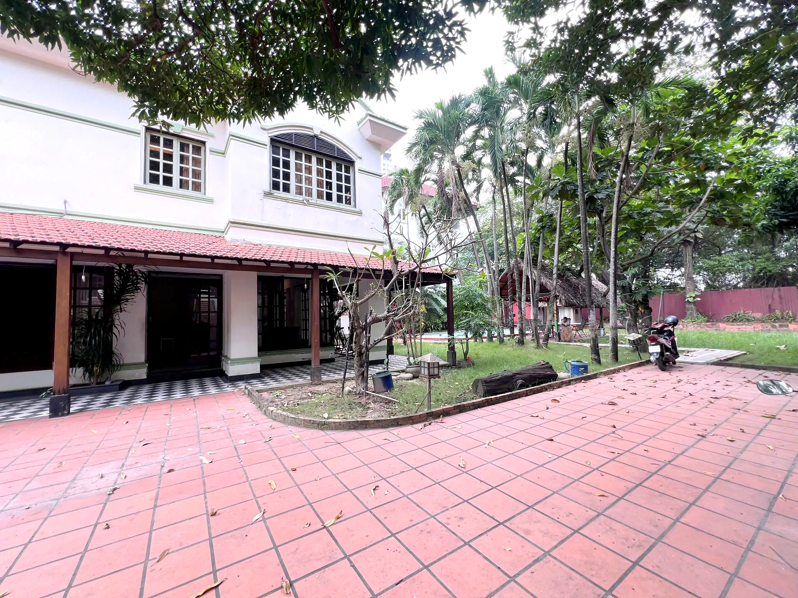 Commercial Villa For Rent in Xuan Thuy Street Thao Dien HCMC 1200sqm 10,000 USD/month