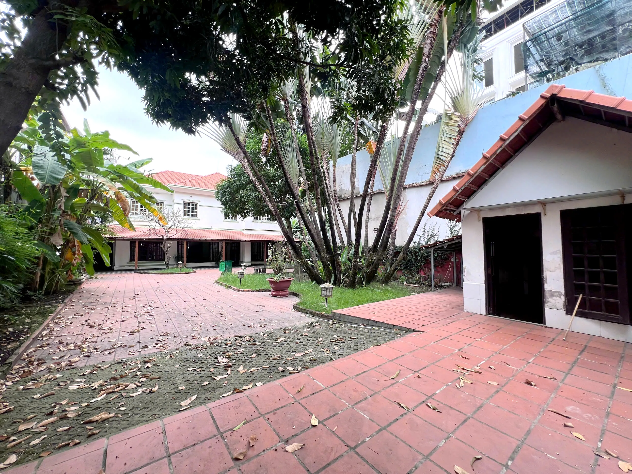 Commercial Villa For Rent in Xuan Thuy Street Thao Dien HCMC 1200sqm 10,000 USD/month