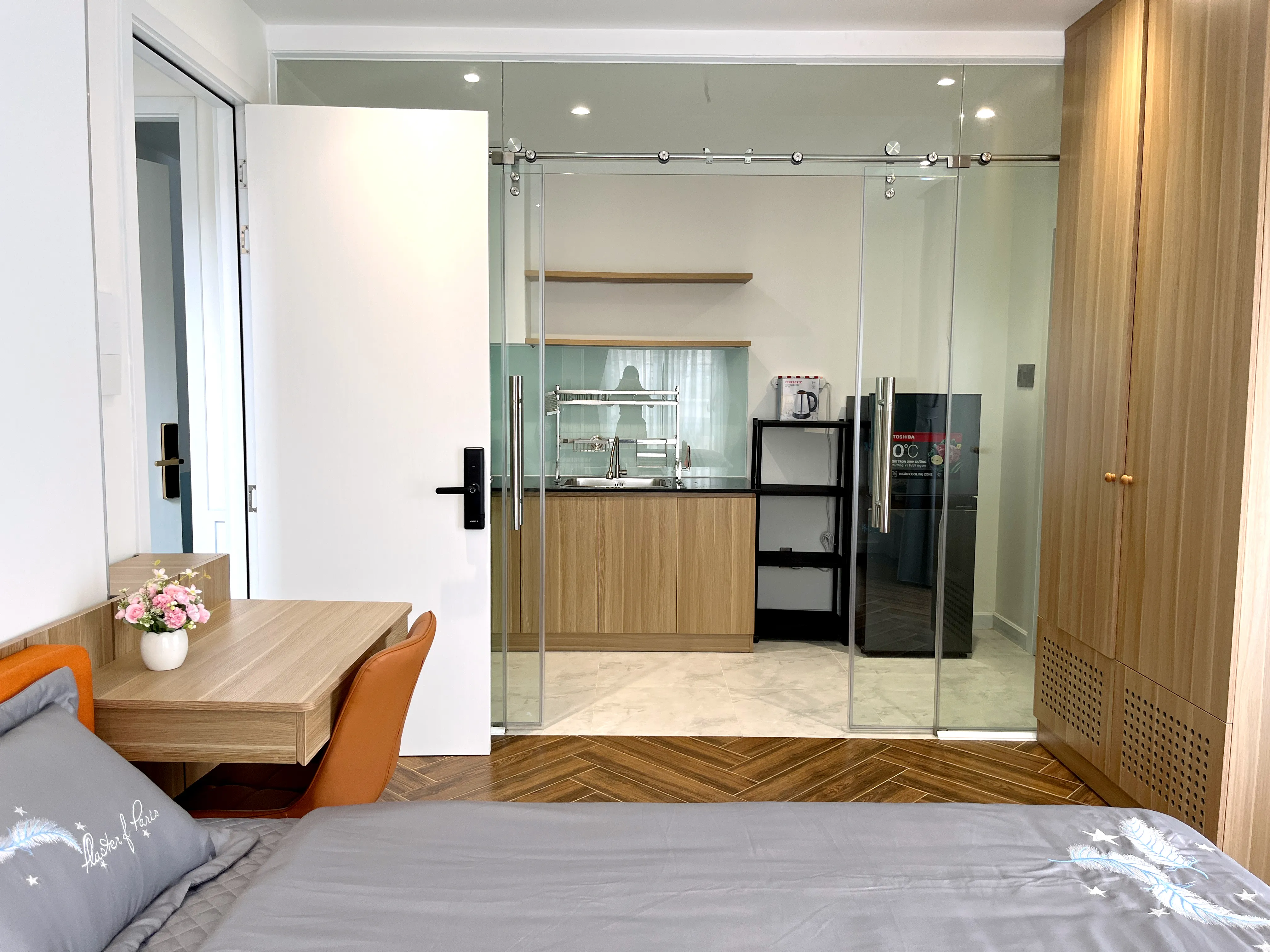 Balcony Hong Home Serviced Apartment For Rent in Binh Thanh HCMC 40sqm 600 USD/month
