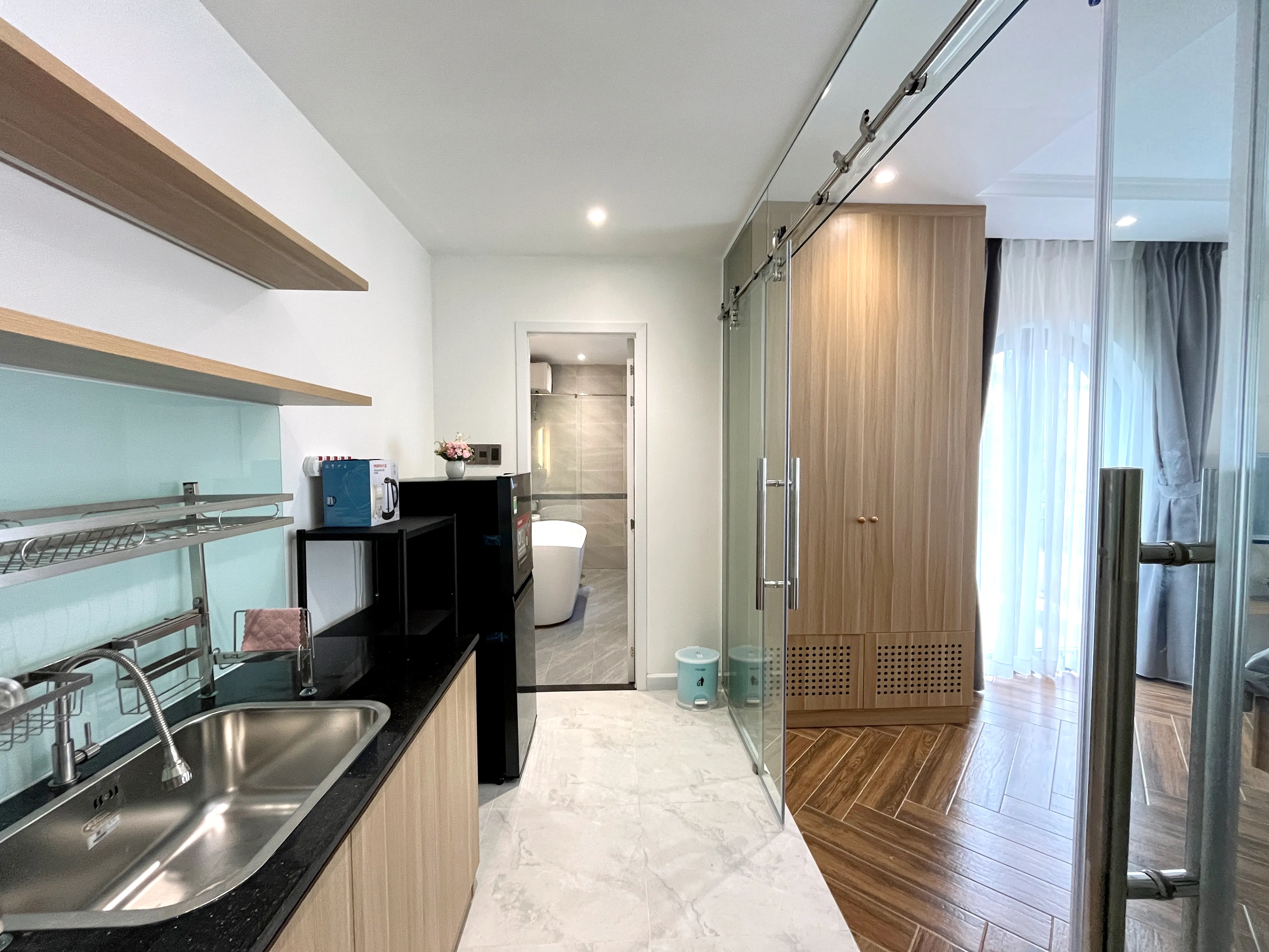 Balcony Hong Home Serviced Apartment For Rent in Binh Thanh HCMC 40sqm 600 USD/month