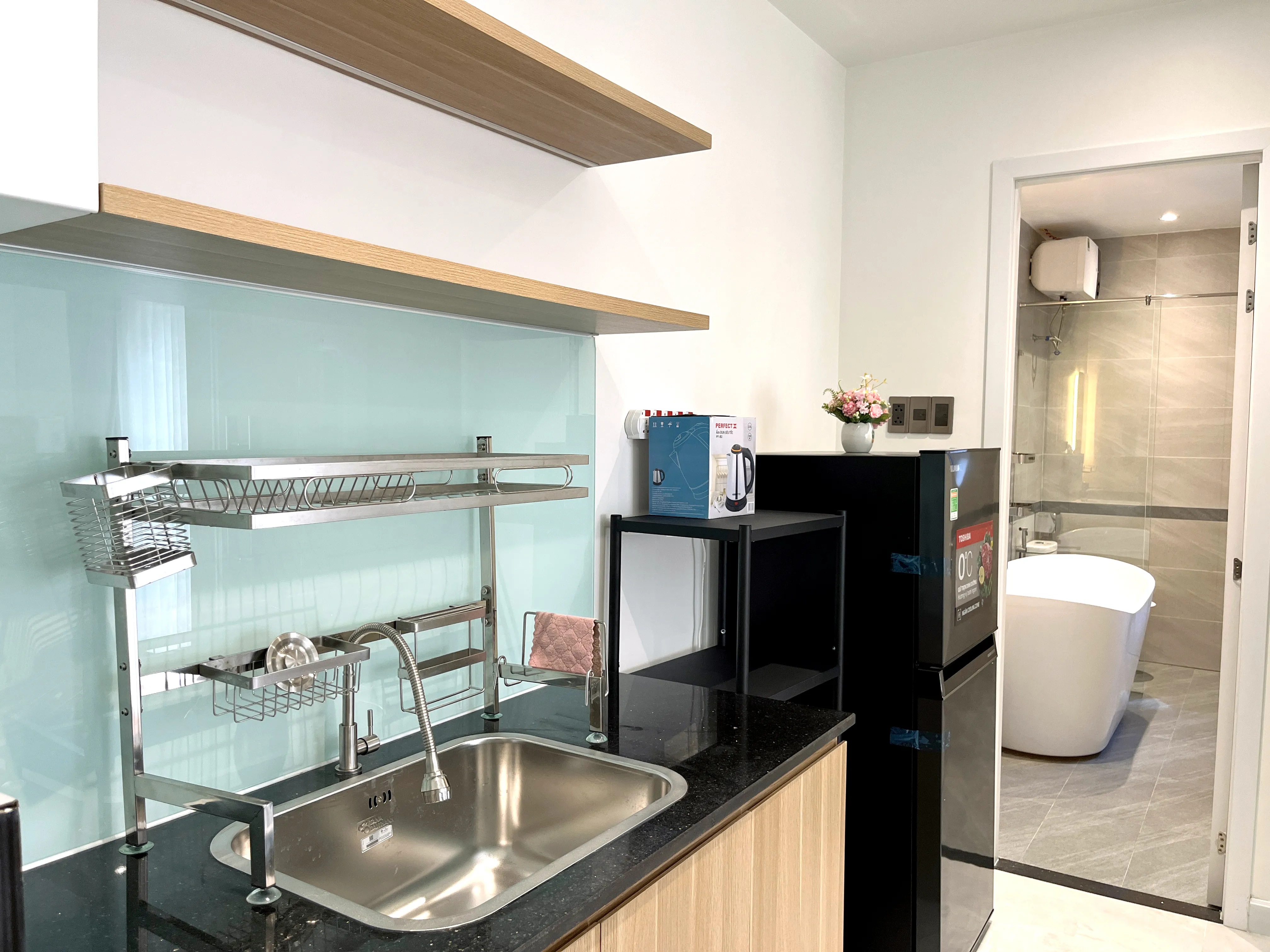 Balcony Hong Home Serviced Apartment For Rent in Binh Thanh HCMC 40sqm 600 USD/month