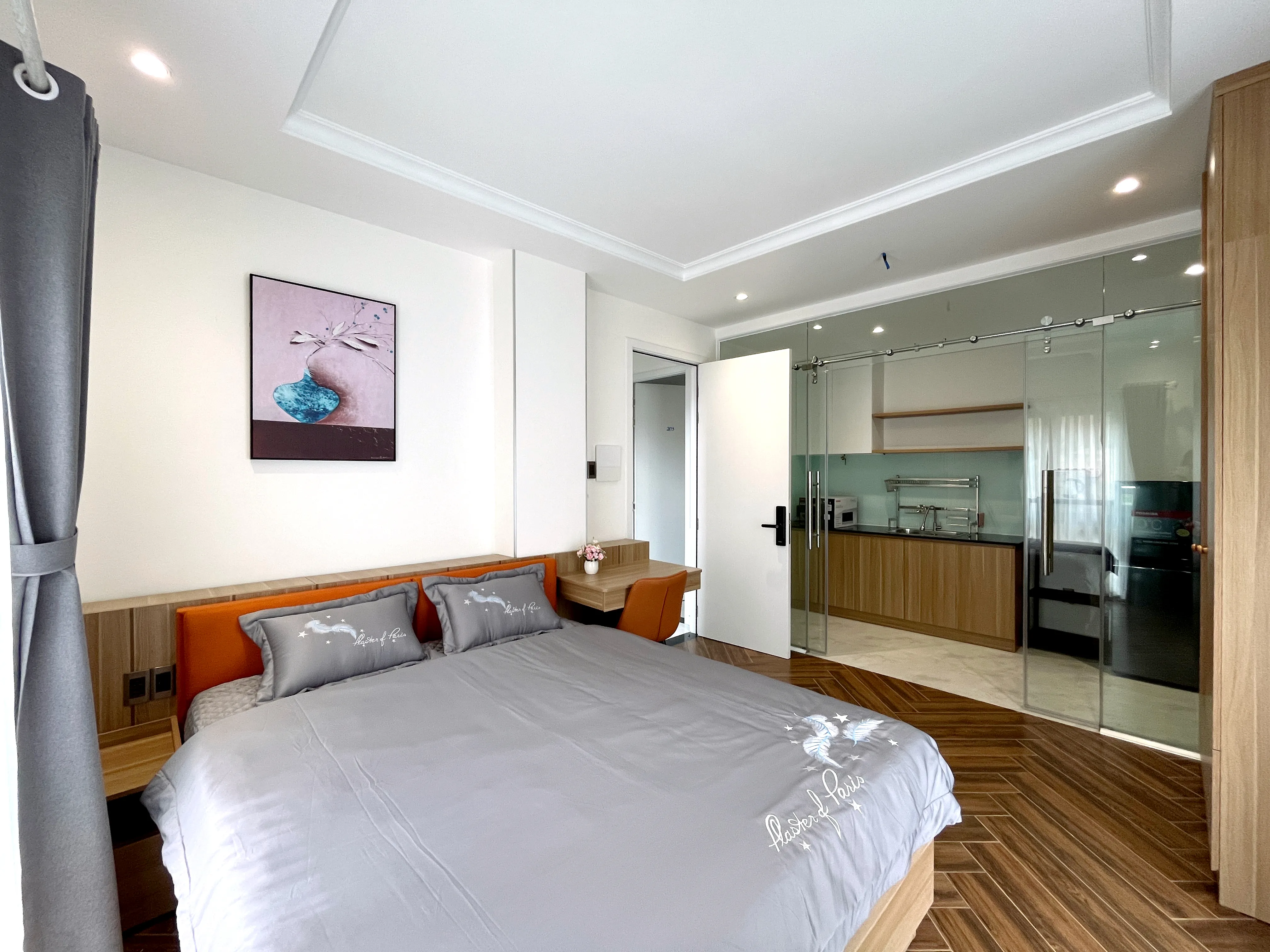 Balcony Hong Home Serviced Apartment For Rent in Binh Thanh HCMC 40sqm 600 USD/month