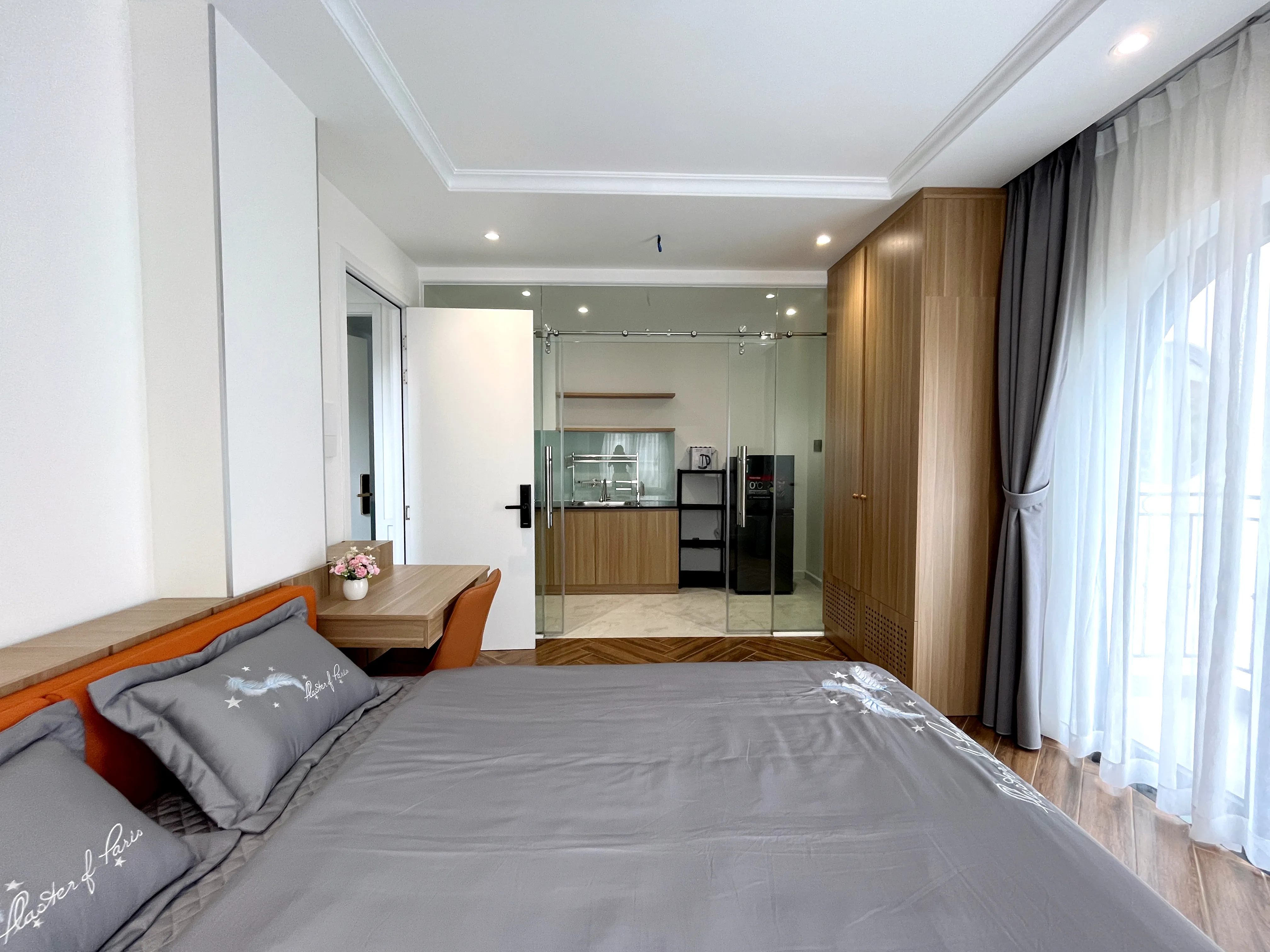 Balcony Hong Home Serviced Apartment For Rent in Binh Thanh HCMC 40sqm 600 USD/month
