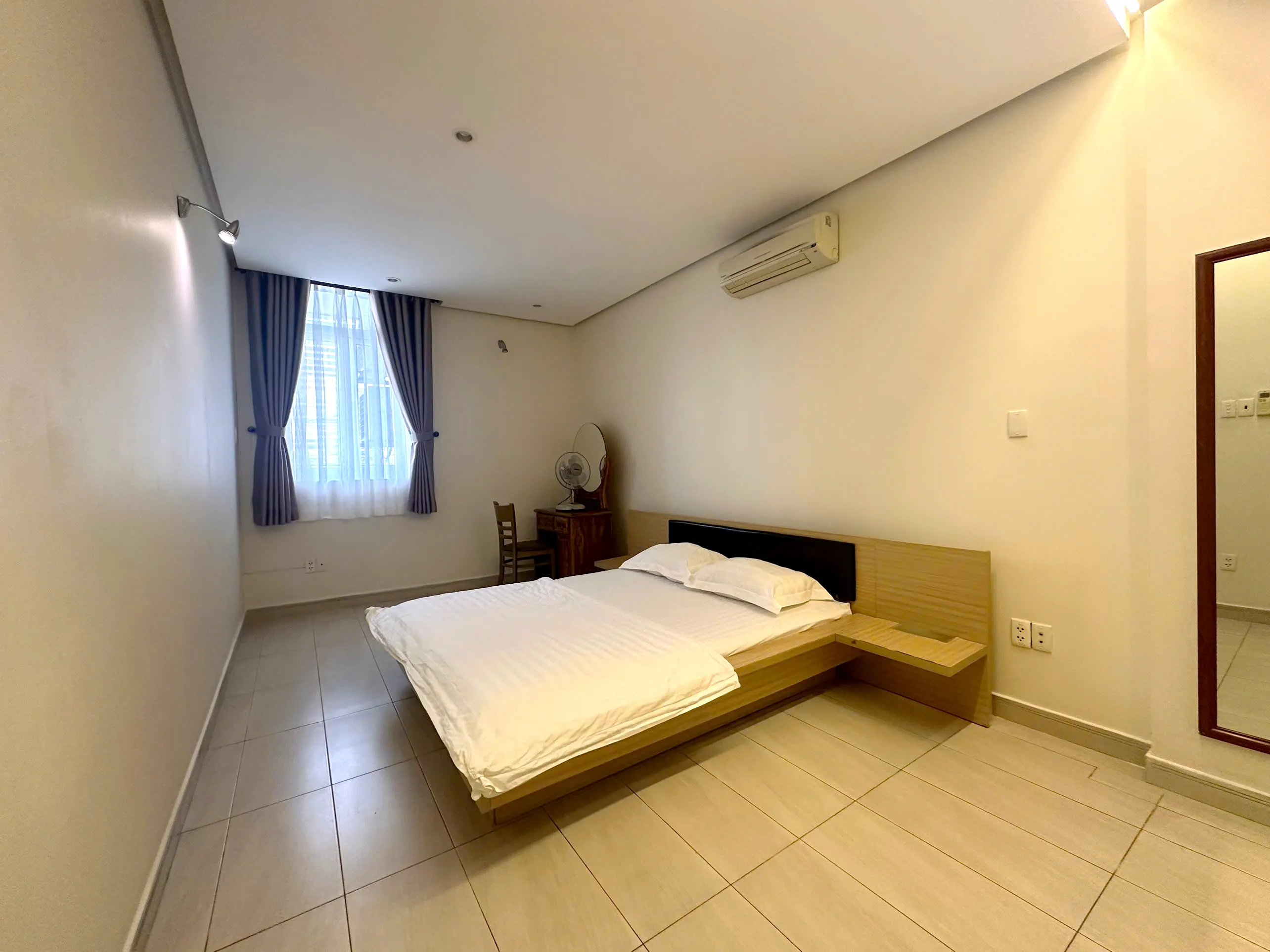 Good Size Good Rent 3 Bedroom Apartment For Rent in Binh Thanh HCM 90sqm 650 USD/month