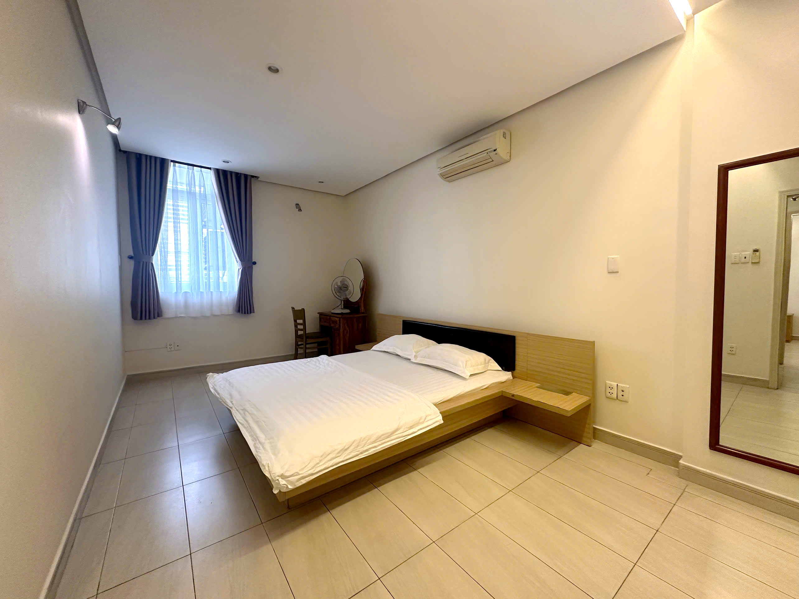 Good Size Good Rent 3 Bedroom Apartment For Rent in Binh Thanh HCM