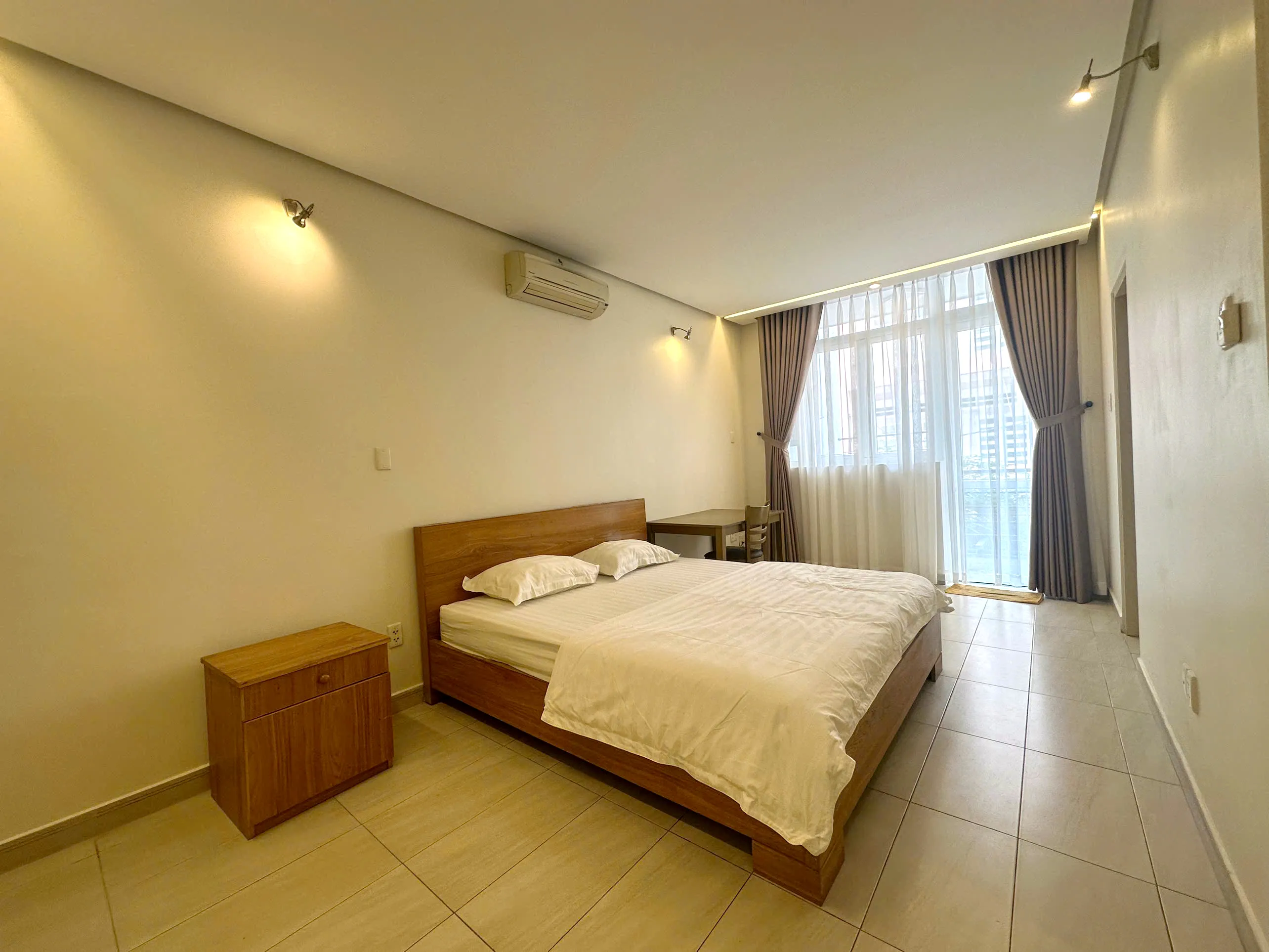 Good Size Good Rent 3 Bedroom Apartment For Rent in Binh Thanh HCM 90sqm 650 USD/month