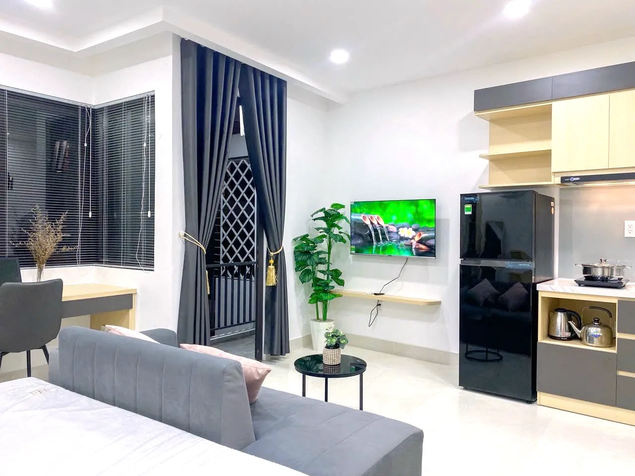 Nice Studio Home Apartment For Rent in Nguyen Cuu Van Street Binh Thanh HCM 35sqm 570 USD/month