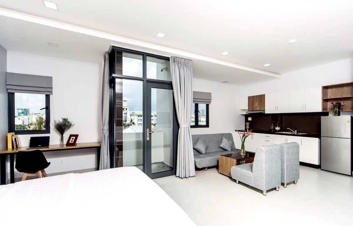 Nice Spacious Studio Apartment For Rent in Nguyen Cuu Van Binh Thanh HCM 50sqm 600 USD/month