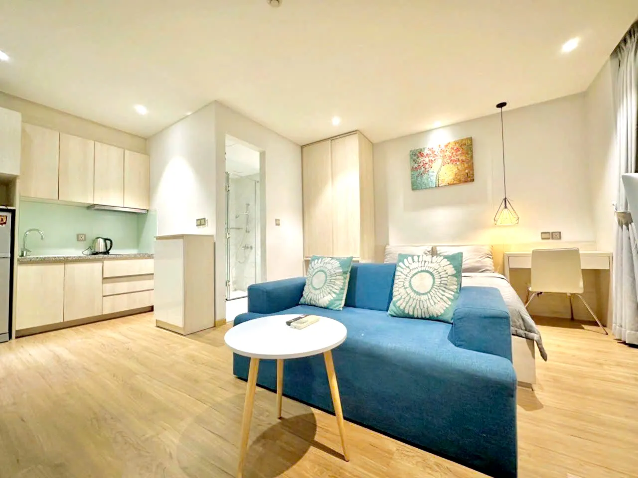 Studio Serviced Apartment in 46 Nguyen Cuu Van Binh Thanh HCMC 25sqm 400 USD/month