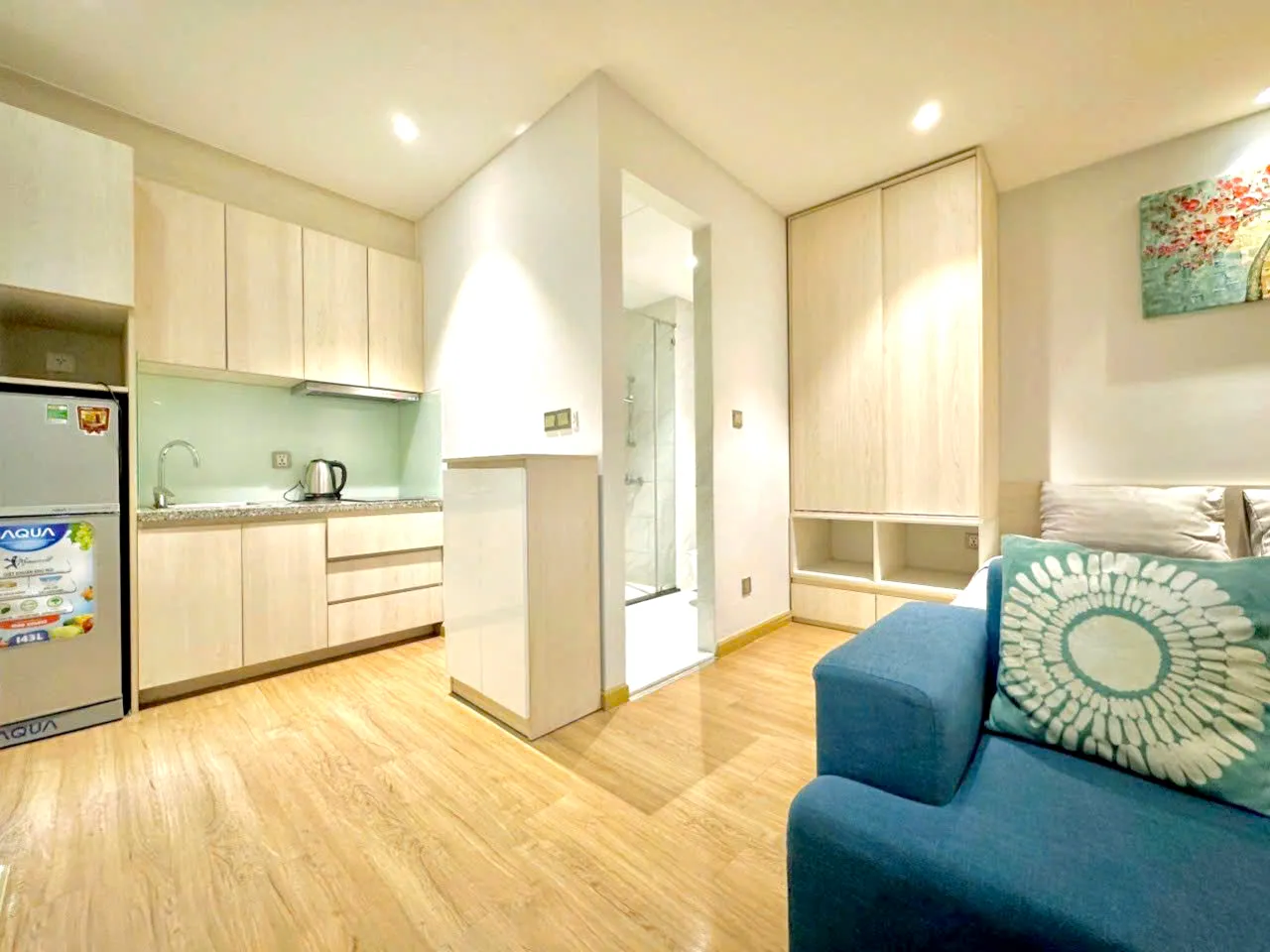 Studio Serviced Apartment in 46 Nguyen Cuu Van Binh Thanh HCMC 25sqm 400 USD/month