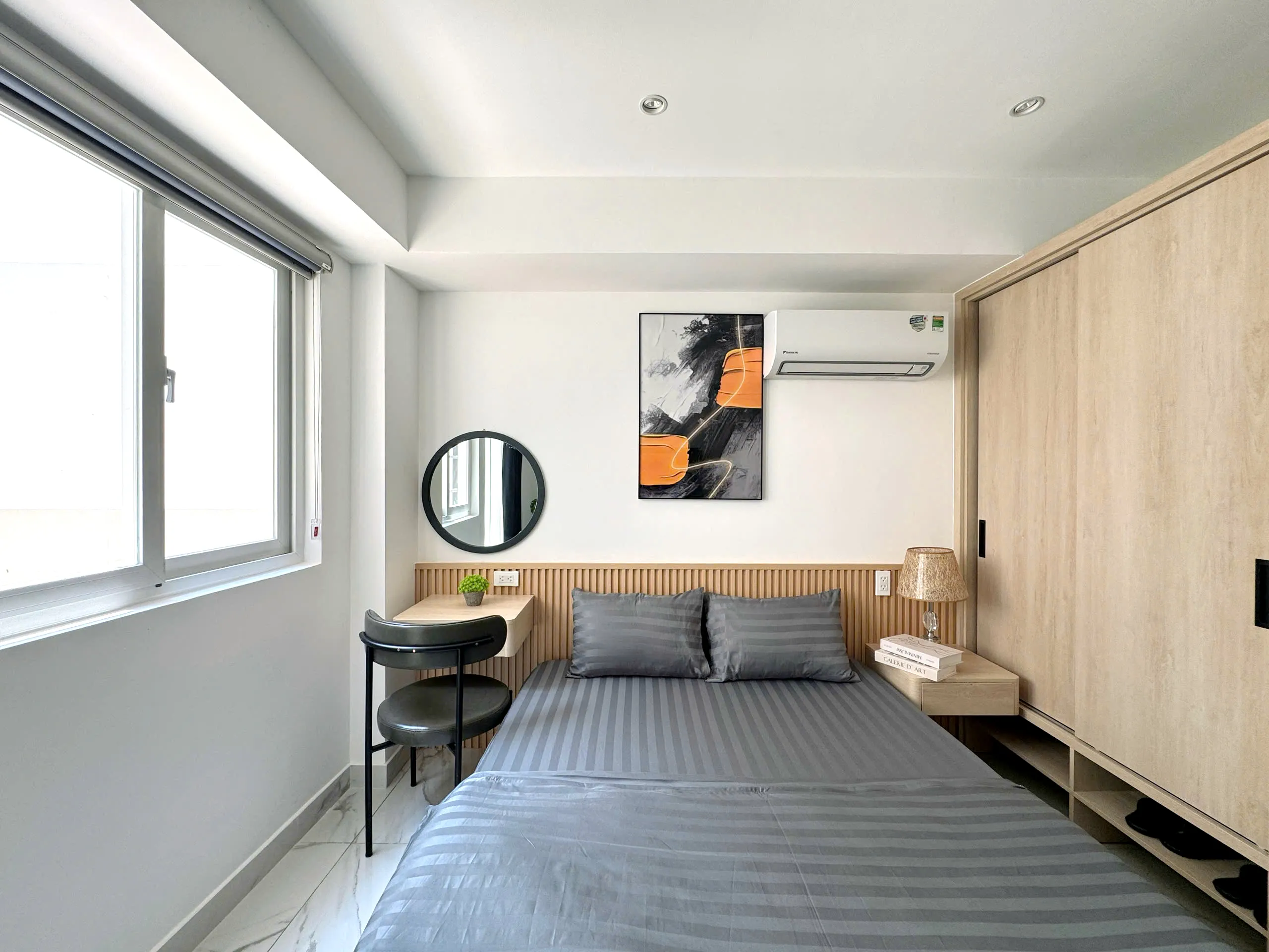 Bright Light Studio Apartment For Rent in Tan Dinh Ward HCMC 25sqm 520 USD/month