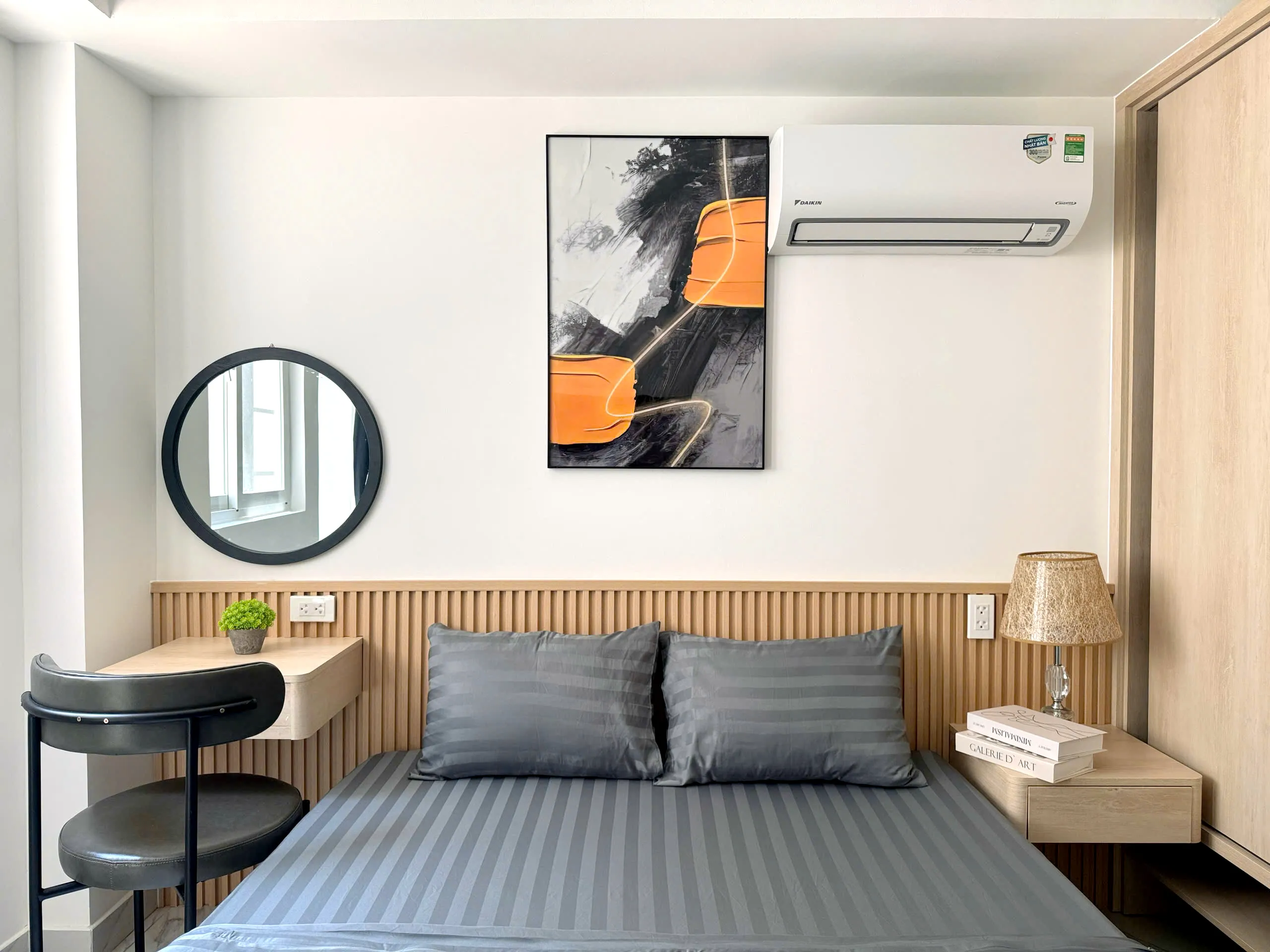 Bright Light Studio Apartment For Rent in Tan Dinh Ward HCMC 25sqm 520 USD/month