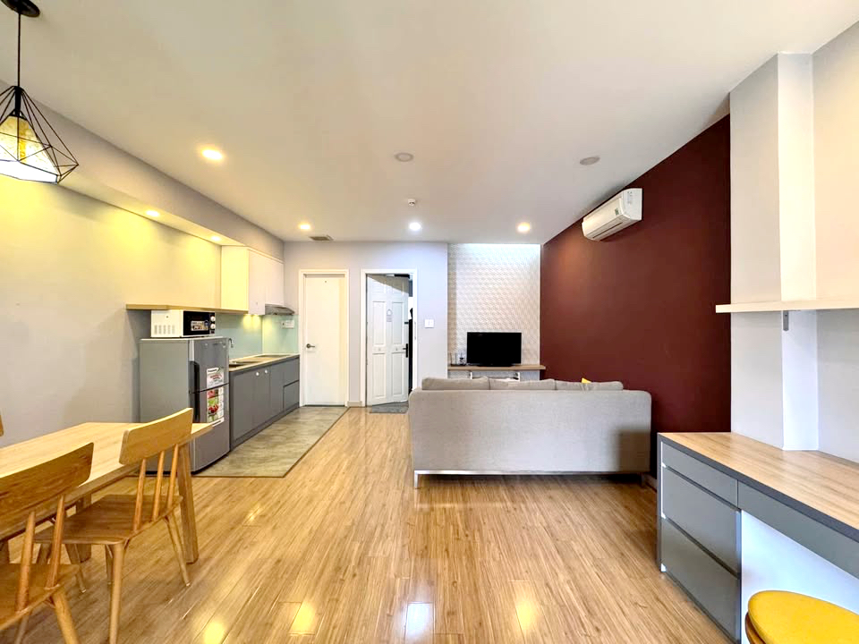 Big Studio Balcony Apartment For Rent in Nguyen Binh Khiem Dakao HCM