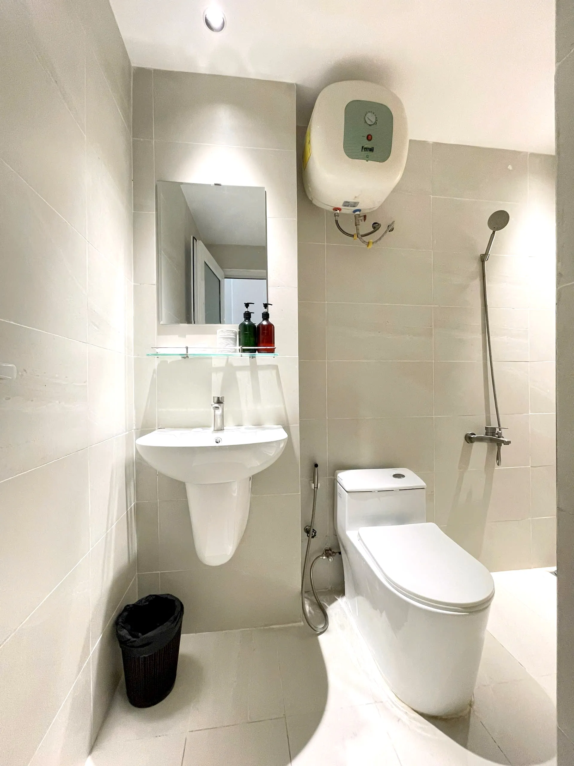 Studio Apartment Balcony Nguyen Phi Khanh Tan Dinh District 1 HCMC 45sqm 550 USD/month