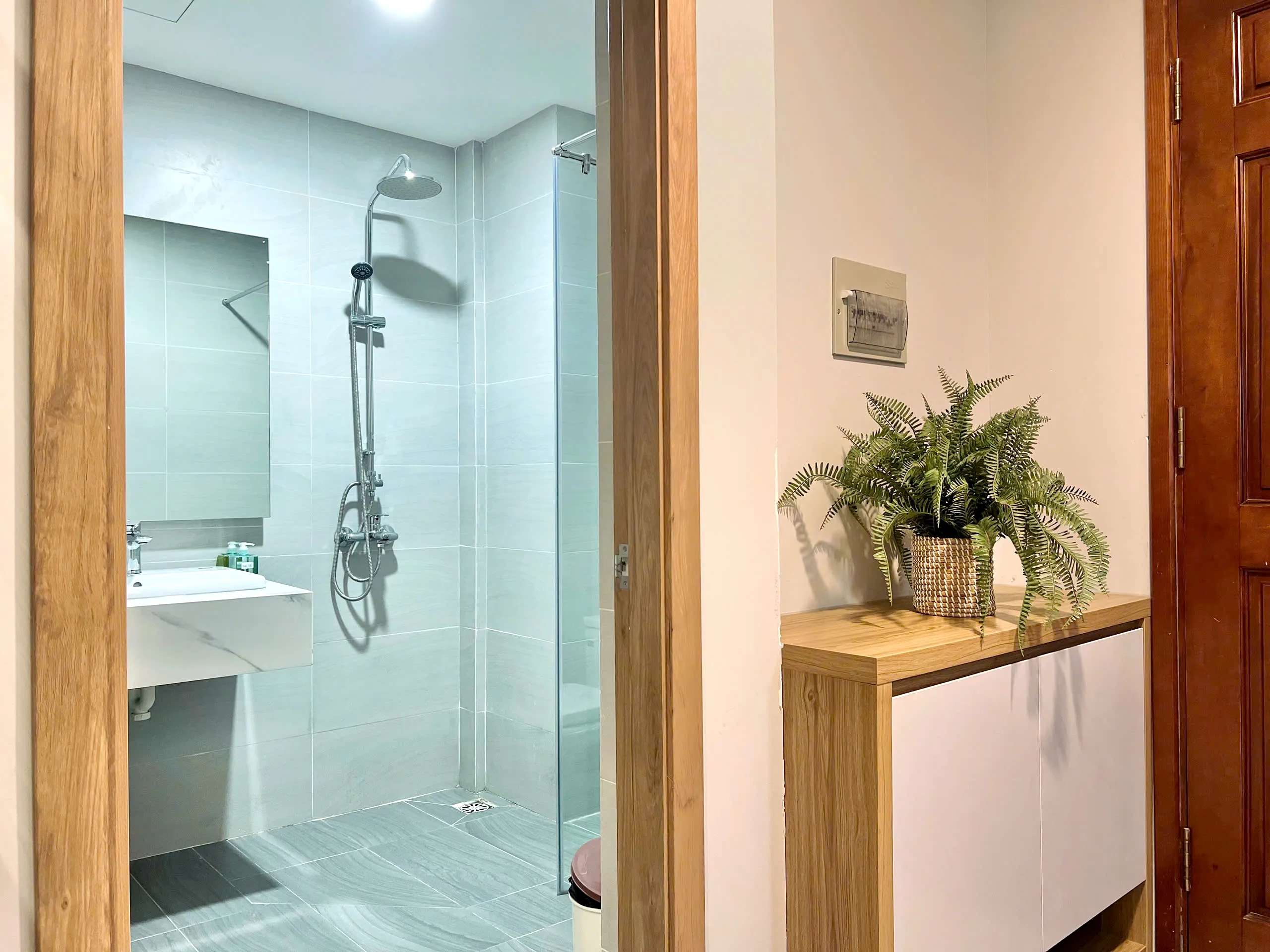 New Studio Serviced Apartment For Rent in District 1 Ho Chi Minh City 40sqm 550 USD/month
