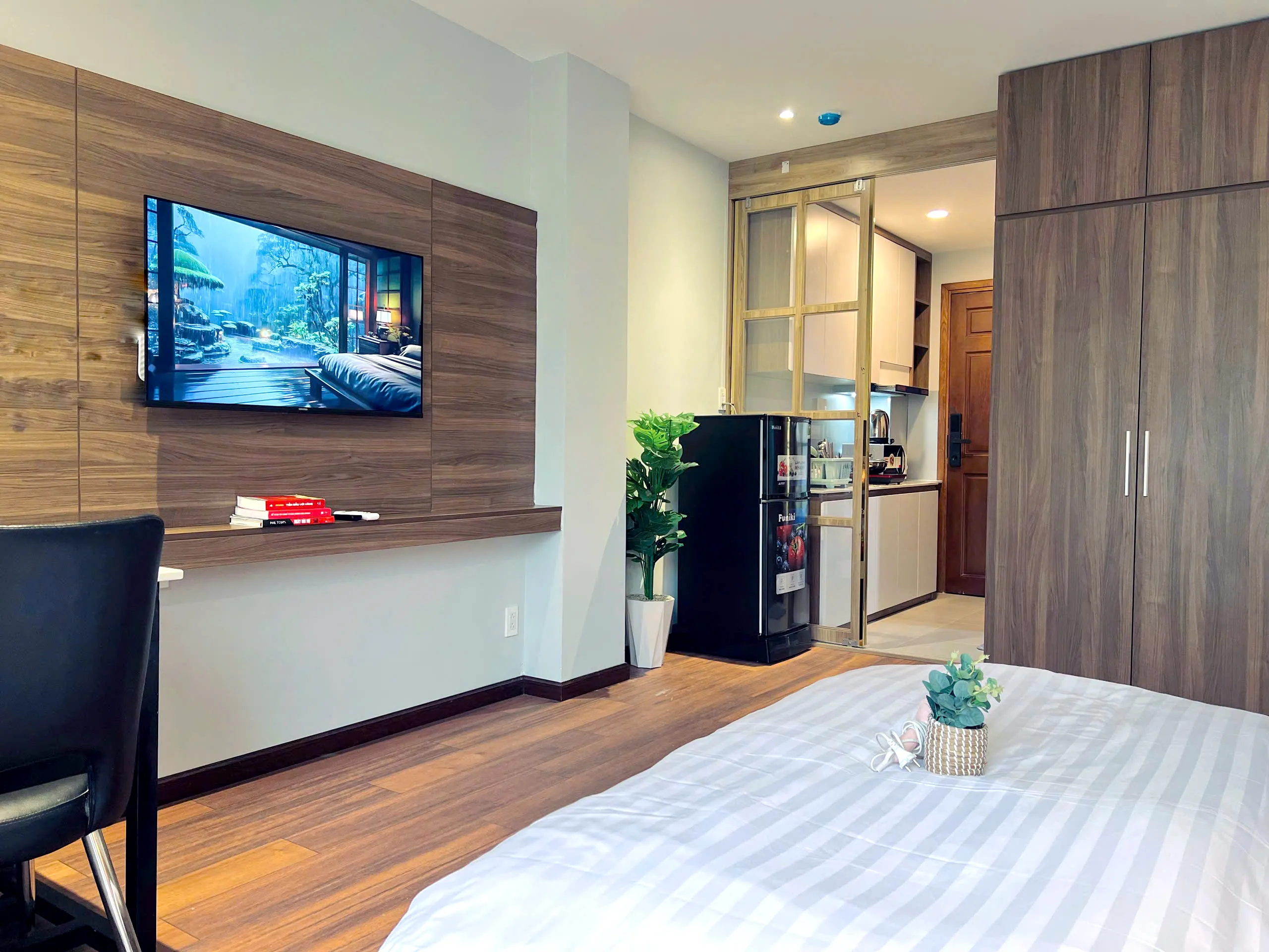 All New Studio Apartment in Tran Dinh Xu Street District 1 HCMC 40sqm 550 USD/month