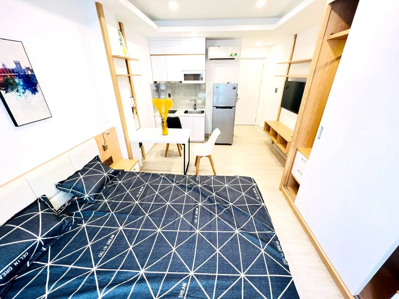 Good Room For Rent in Nguyen Thi Minh Khai Dakao District 1 HCMC 25sqm 400 USD/month