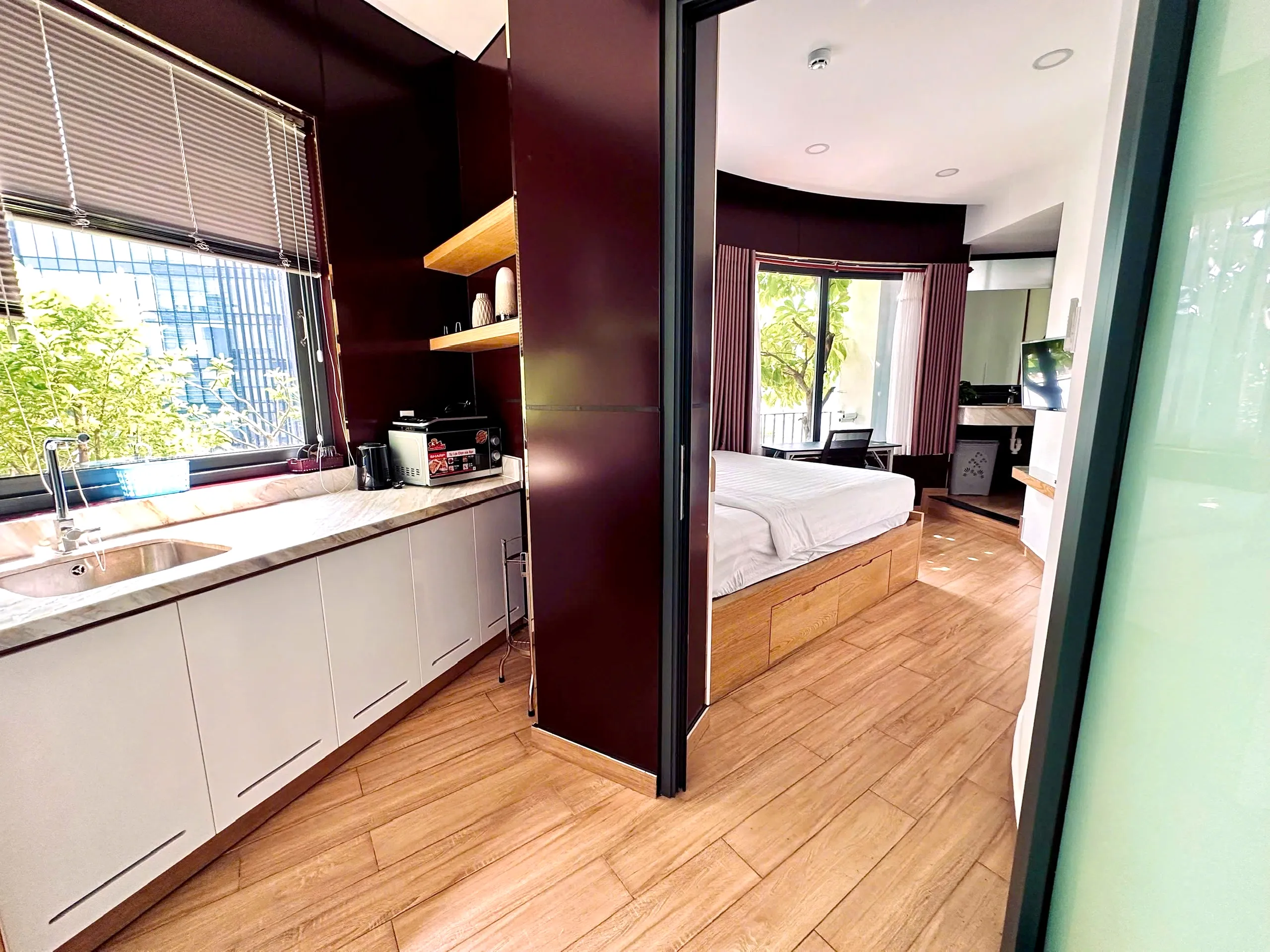 One Bedroom Apartment with Pool & Gym for Rent on Cao Thang Street, Ho Chi Minh City 55sqm 700 USD/month