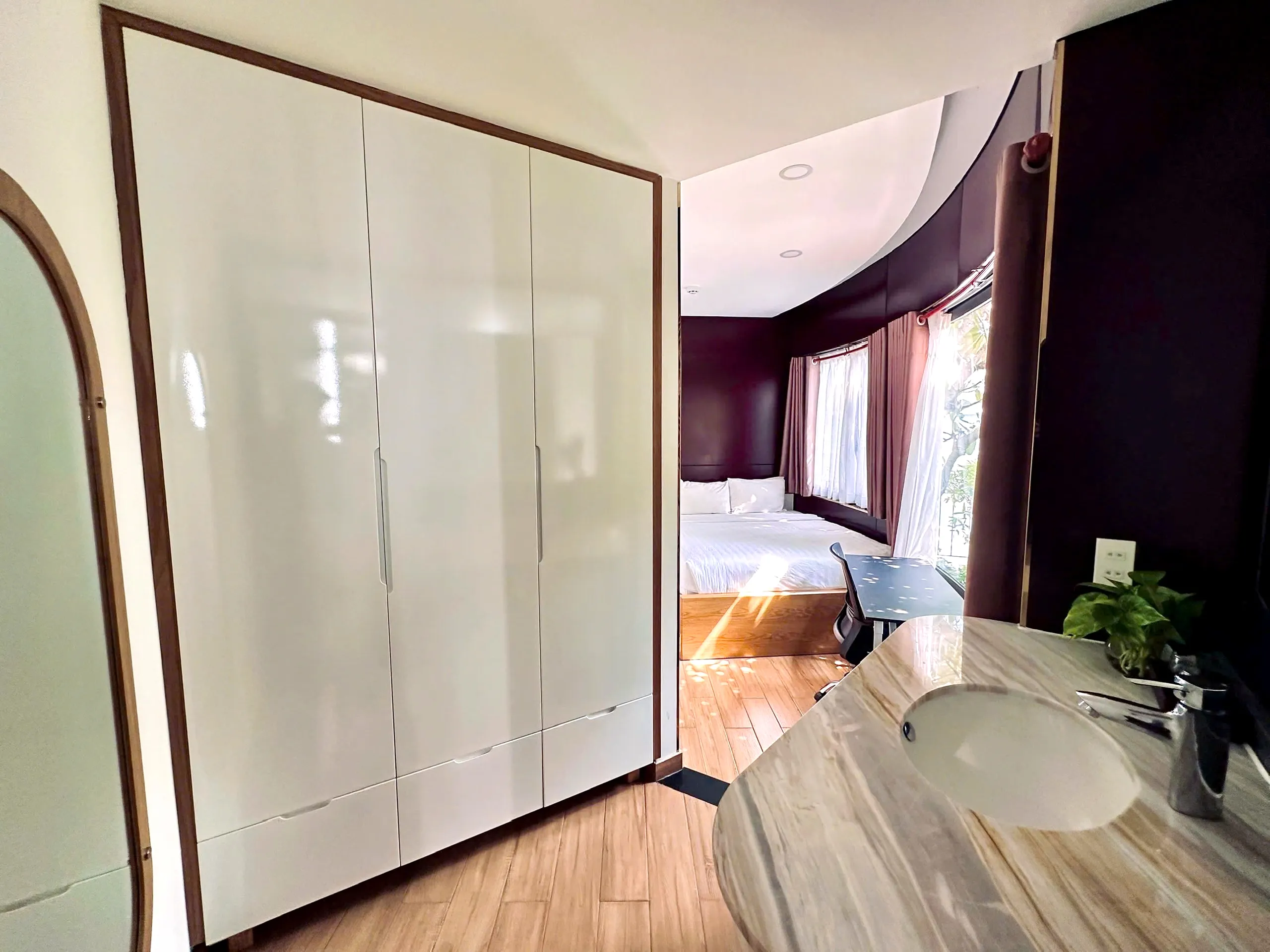 One Bedroom Apartment with Pool & Gym for Rent on Cao Thang Street, Ho Chi Minh City 55sqm 700 USD/month