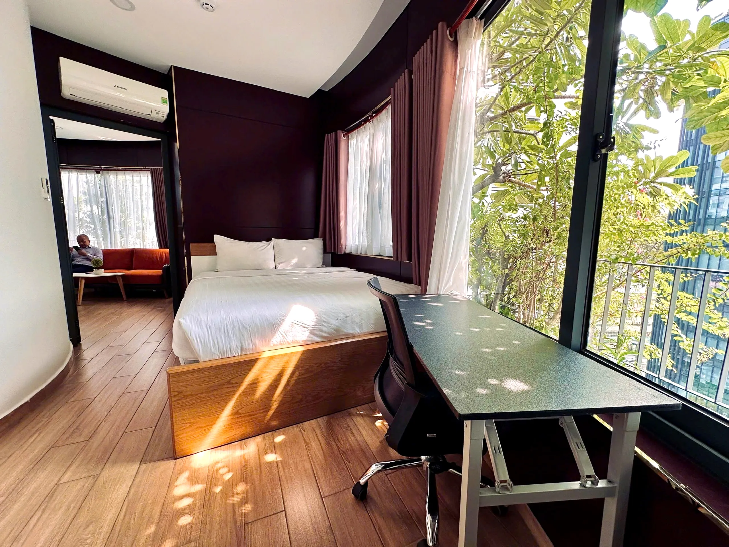 One Bedroom Apartment with Pool & Gym for Rent on Cao Thang Street, Ho Chi Minh City 55sqm 700 USD/month