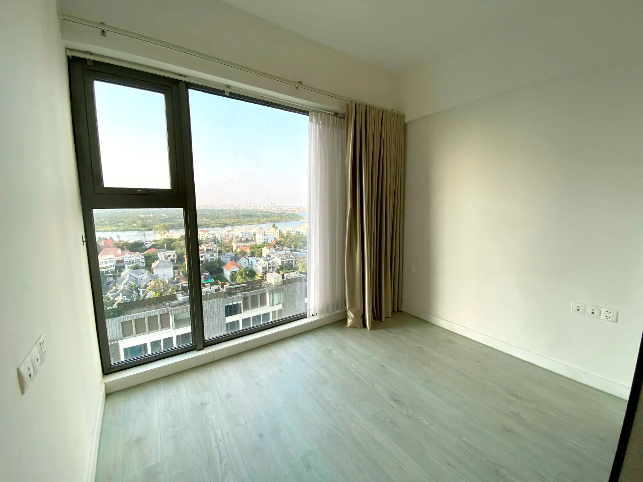 Four Bedroom Madison Gateway Thao Dien For Rent HCMC 143sqm 3,200 USD/month