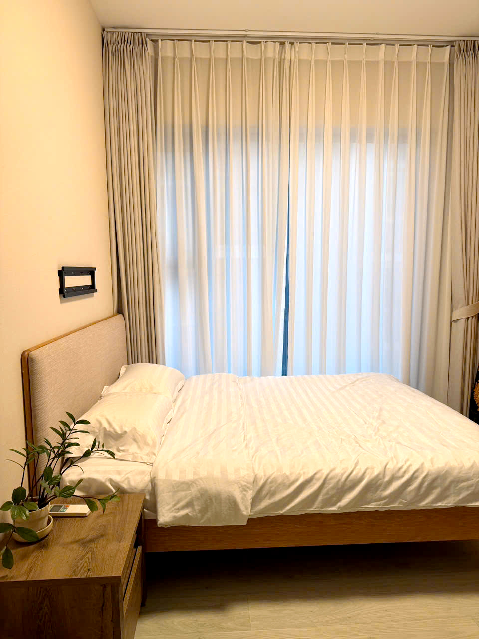 Open Kitchen 02 Bedrom Gateway Thao Dien Apartment For Rent HCMC