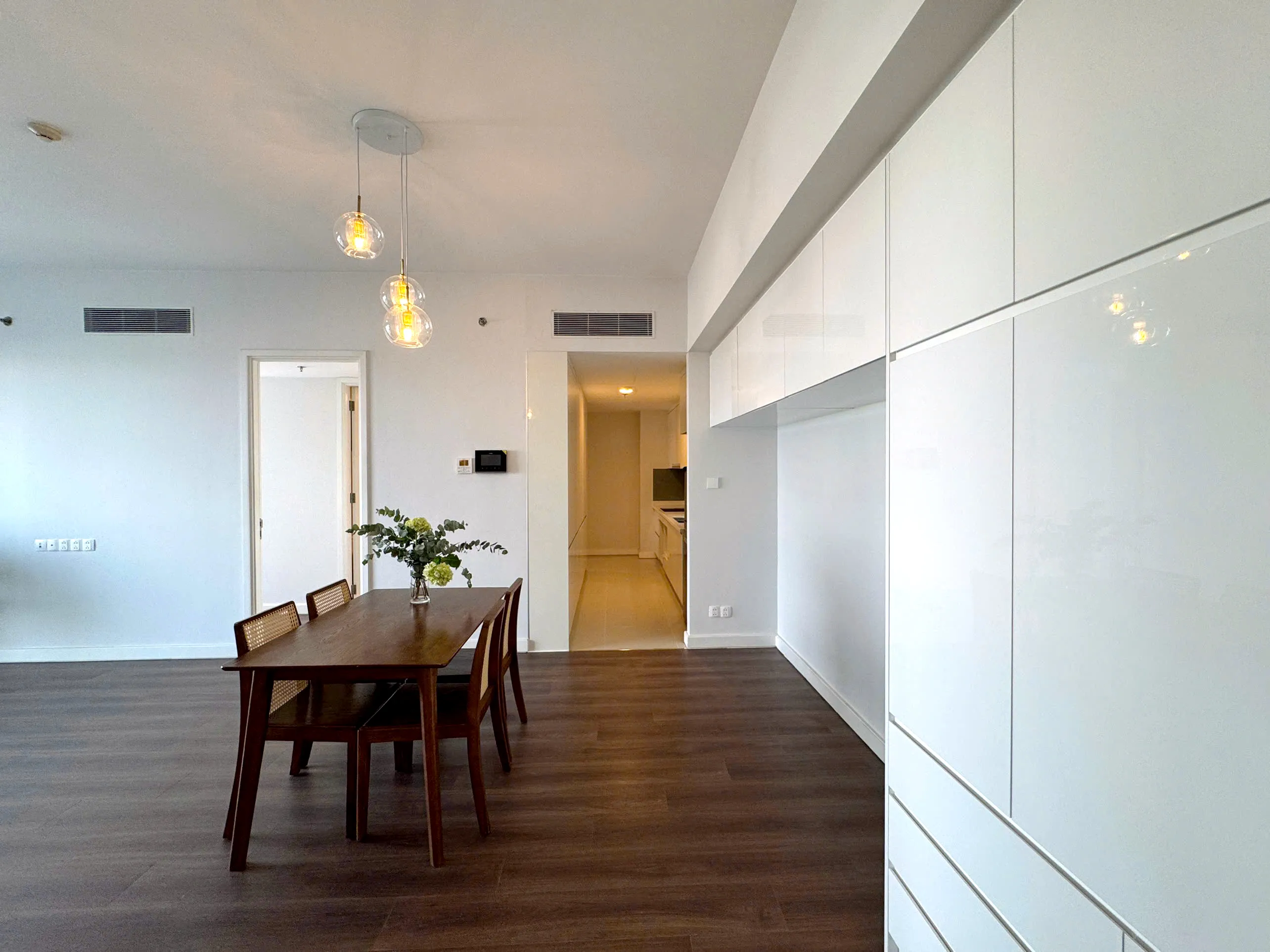 Two Bedroom Gateway Thao Dien Aspen Apartment For Rent in HCMC 99sqm 1,900 USD/month