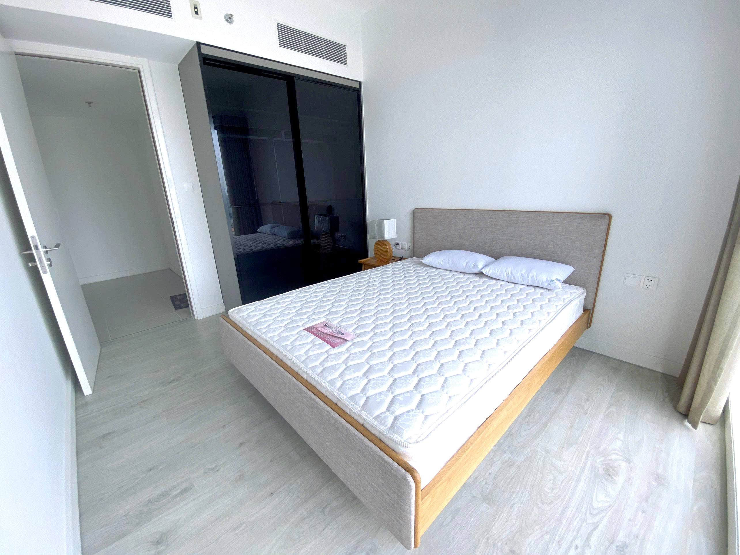 Open River View 02 Bedroom Gateway Thao Dien Apartment For Rent HCM