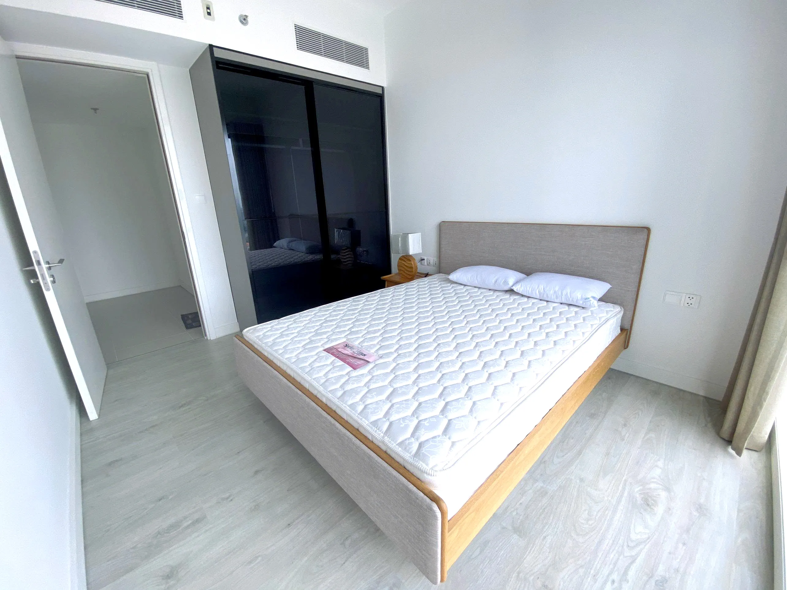 Open River View 02 Bedroom Gateway Thao Dien Apartment For Rent HCM 99sqm 1,700 USD/month
