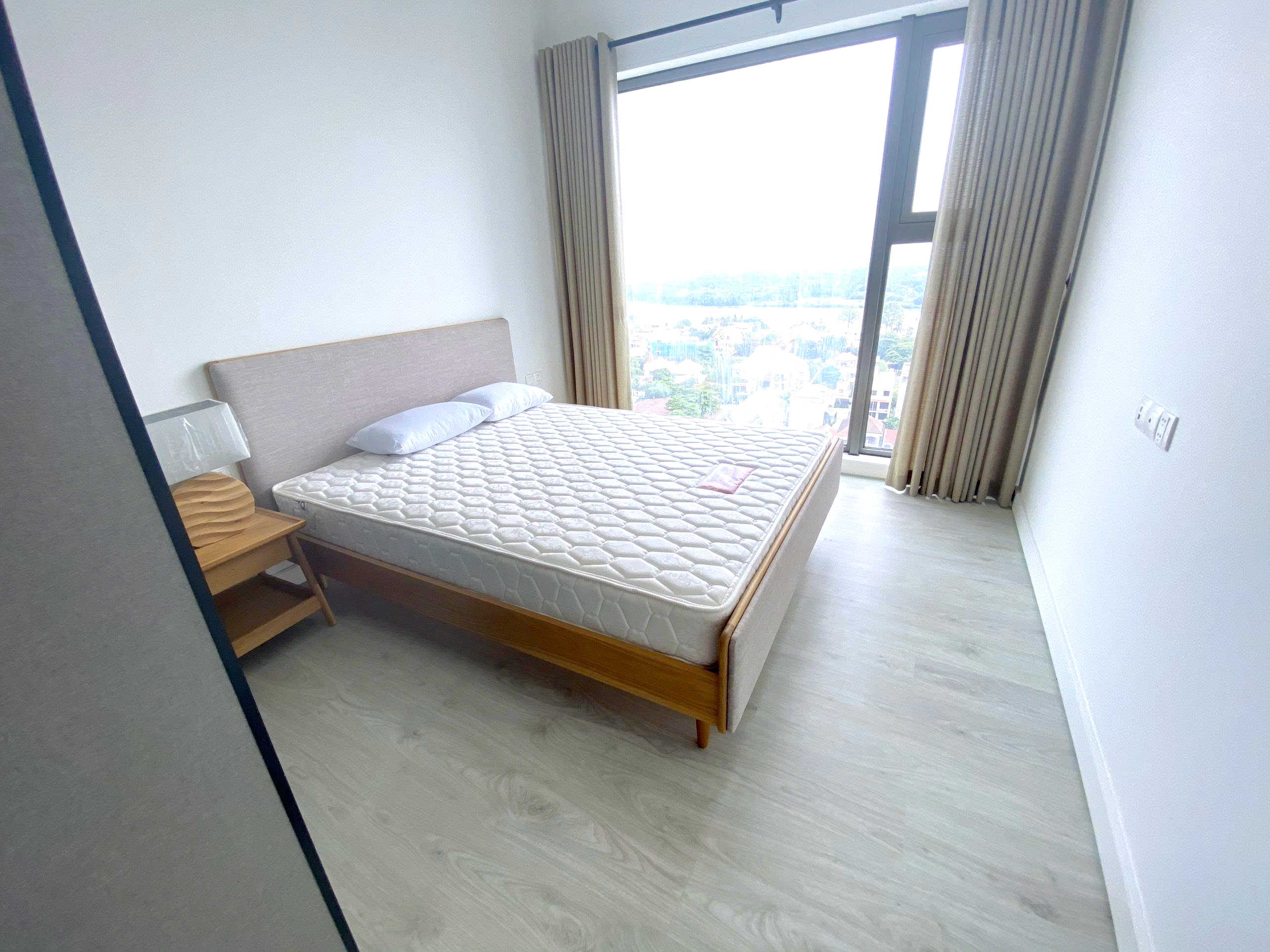 Open River View 02 Bedroom Gateway Thao Dien Apartment For Rent HCM
