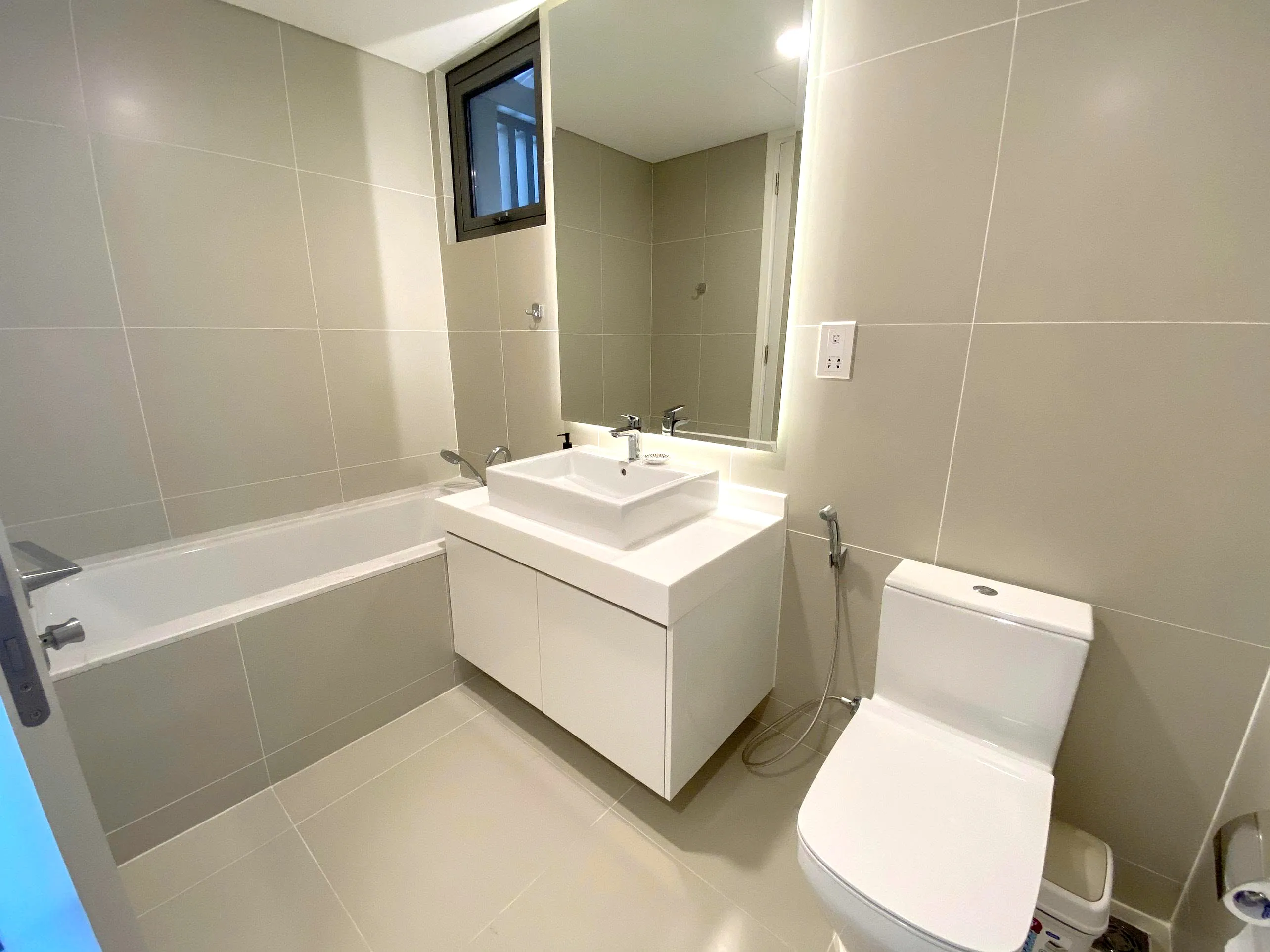 Open River View 02 Bedroom Gateway Thao Dien Apartment For Rent HCM 99sqm 1,700 USD/month