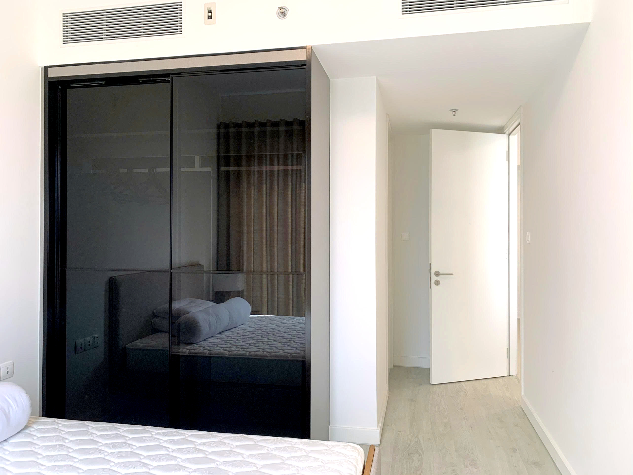 Open River View 02 Bedroom Gateway Thao Dien Apartment For Rent HCM