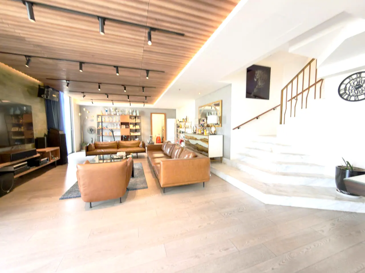 Penthouse Masteri Thao Dien Tower 5 For Rent in HCMC 250sqm 5,300 USD/month