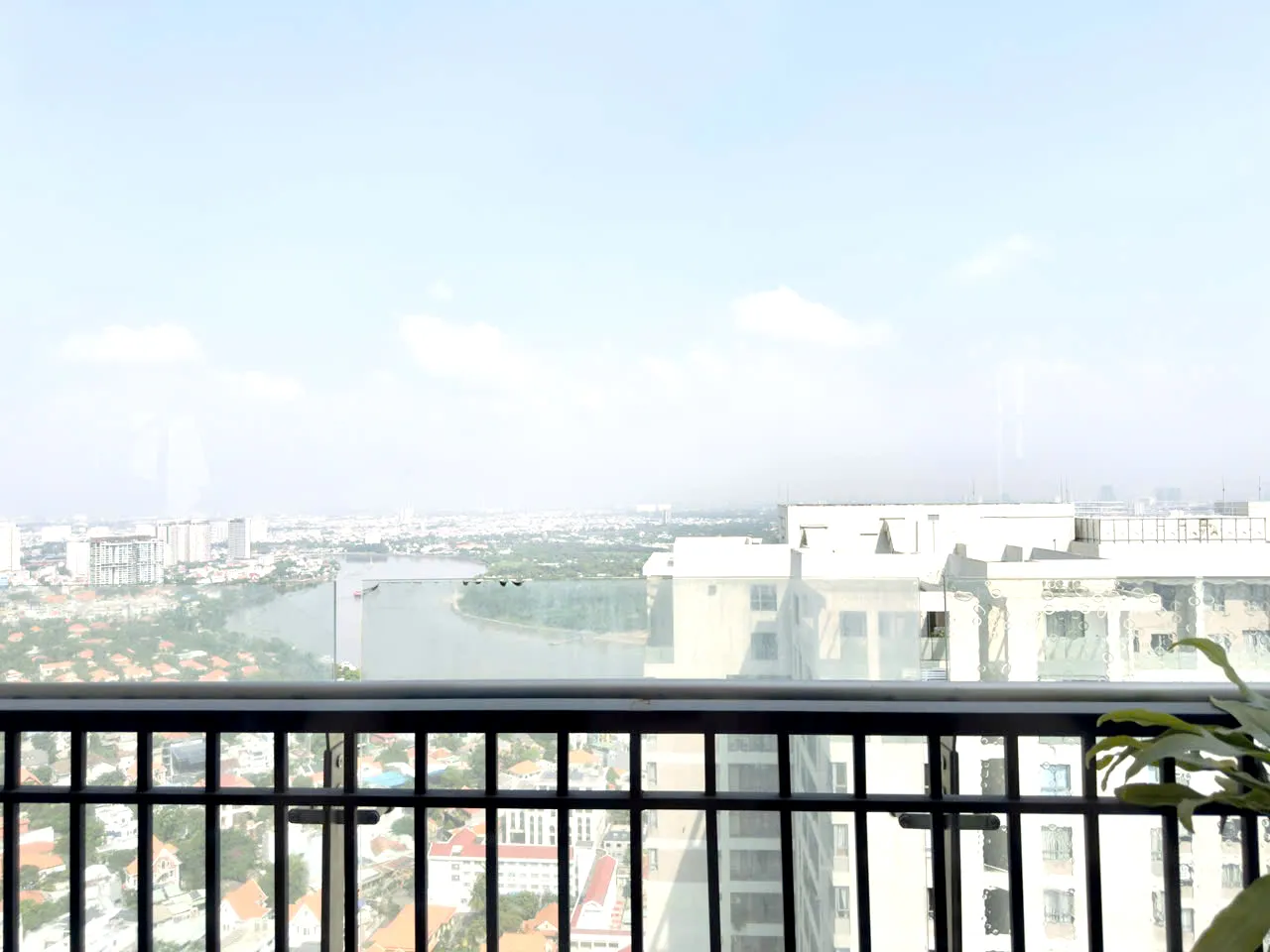 Penthouse Masteri Thao Dien Tower 5 For Rent in HCMC 250sqm 5,300 USD/month