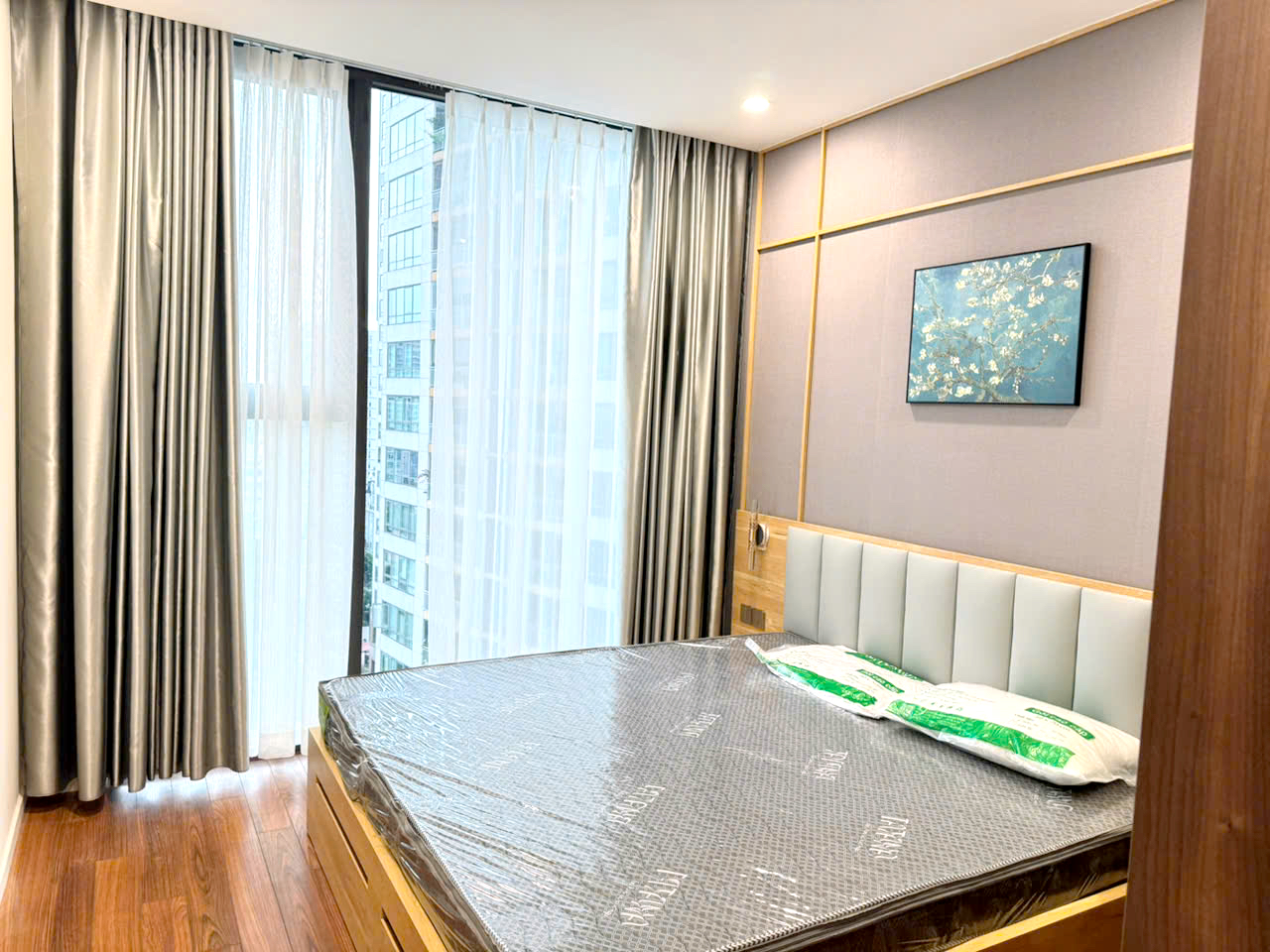 Urban view 10th Floor 02 Bedroom Thao Dien Green For Rent HCM