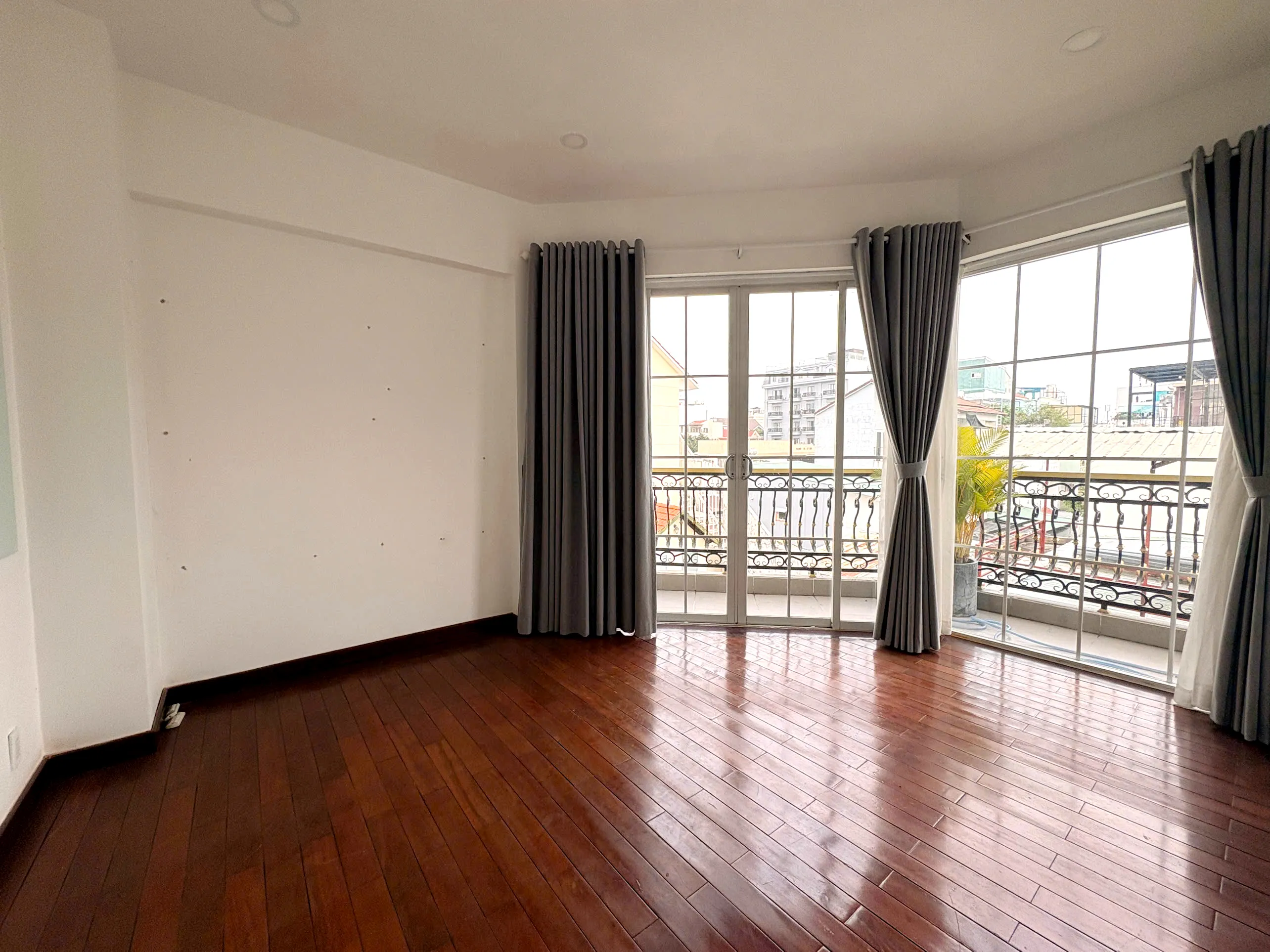 Modern And Good Quality House For Rent in Street 61 Thao Dien HCM 450sqm 2,500 USD/month