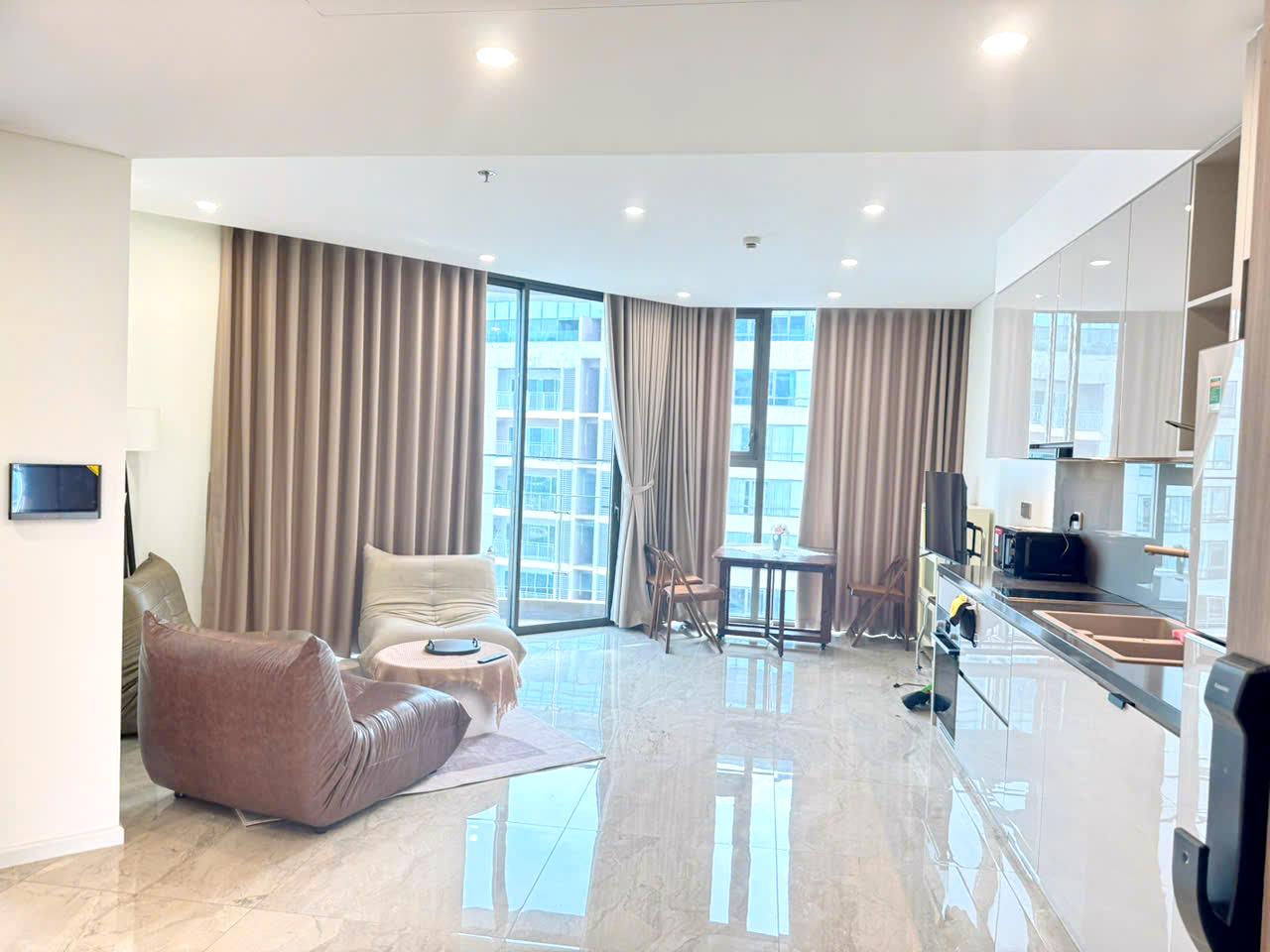High Floor 01 Bedroom Thao Dien Green For Rent in Ho Chi Minh City