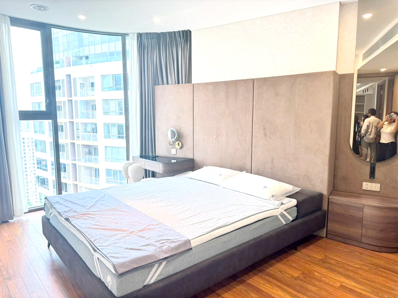 Perfect View And Designed 02 Bedroom Apartment For Rent in Thao Dien Green