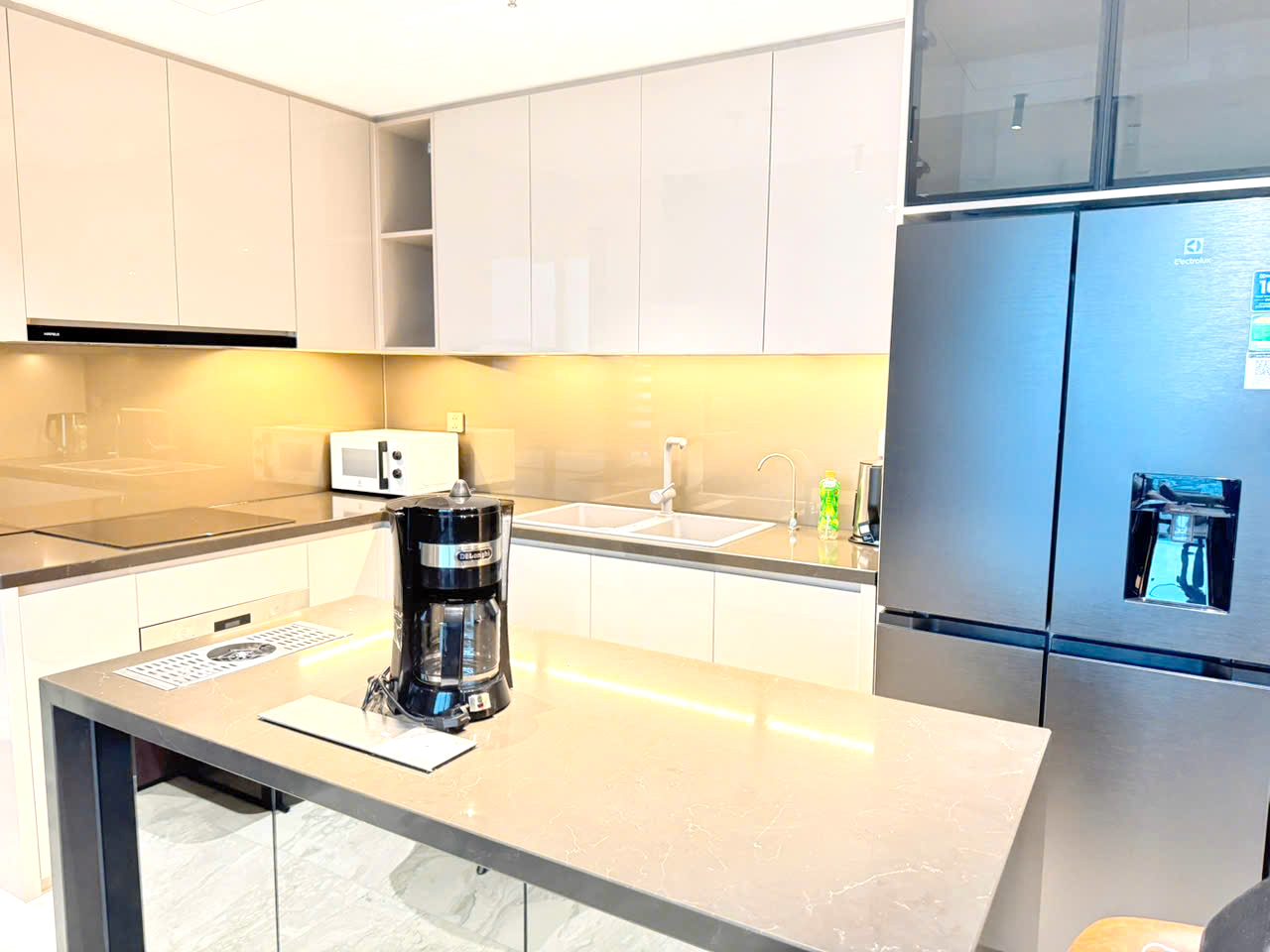 Perfect View And Designed 02 Bedroom Apartment For Rent in Thao Dien Green