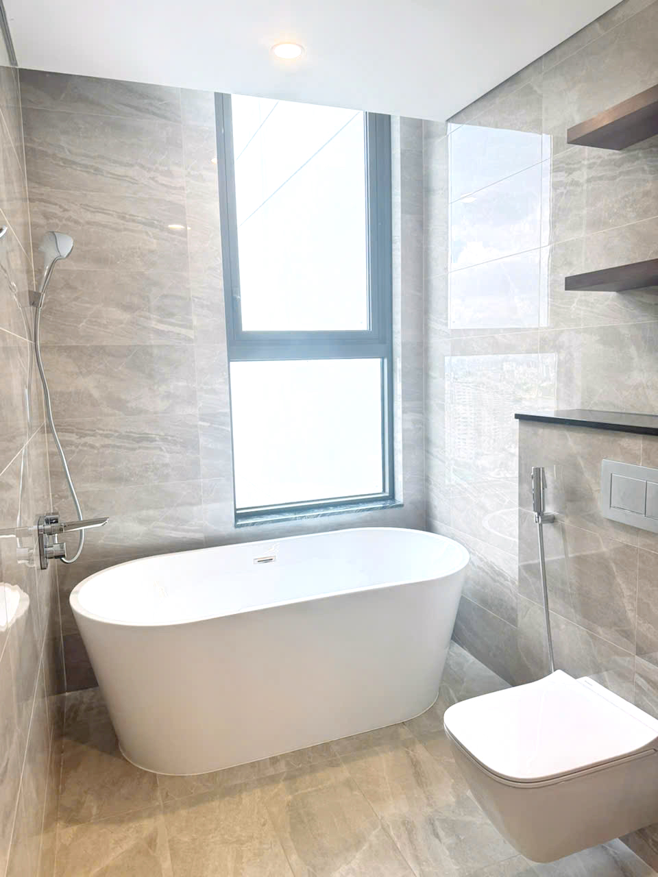 Perfect View And Designed 02 Bedroom Apartment For Rent in Thao Dien Green