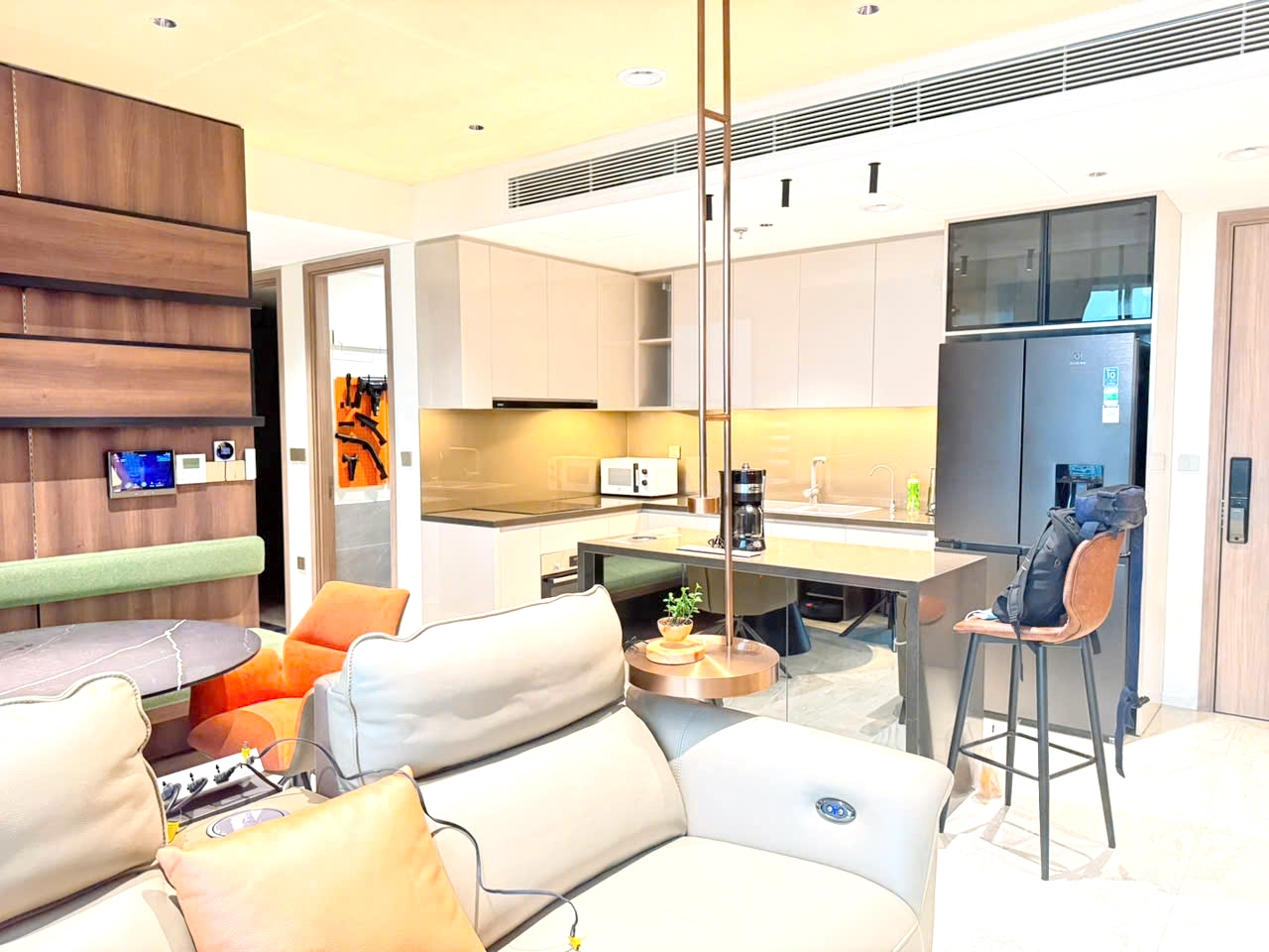 Perfect View And Designed 02 Bedroom Apartment For Rent in Thao Dien Green