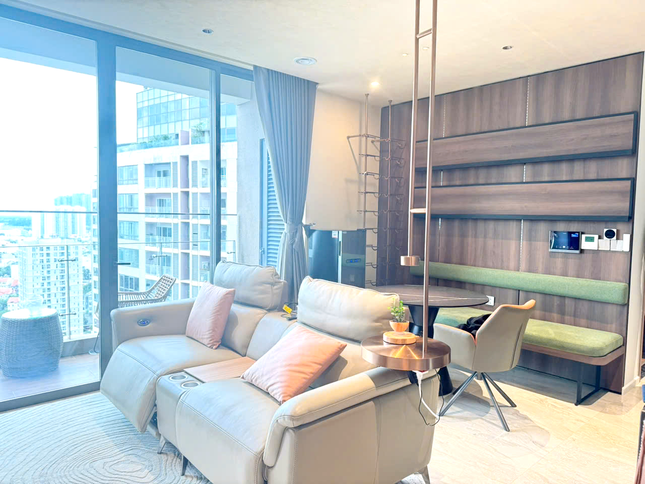 Perfect View And Designed 02 Bedroom Apartment For Rent in Thao Dien Green