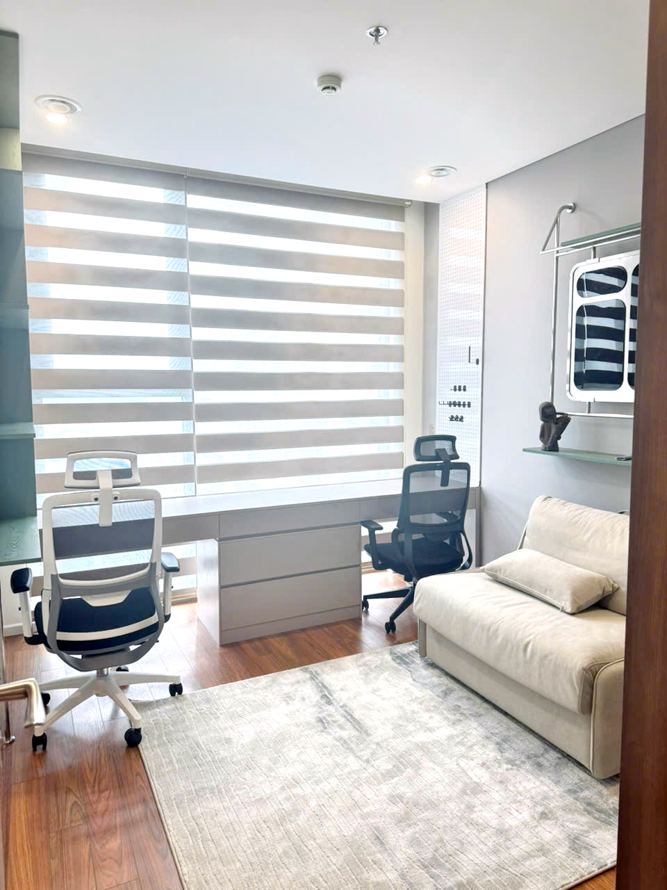 Perfect View And Designed 02 Bedroom Apartment For Rent in Thao Dien Green