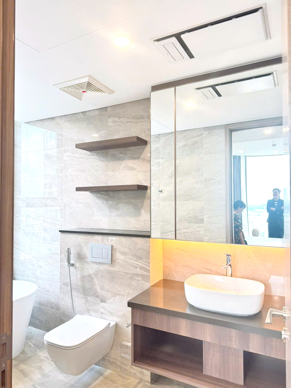 Perfect View And Designed 02 Bedroom Apartment For Rent in Thao Dien Green