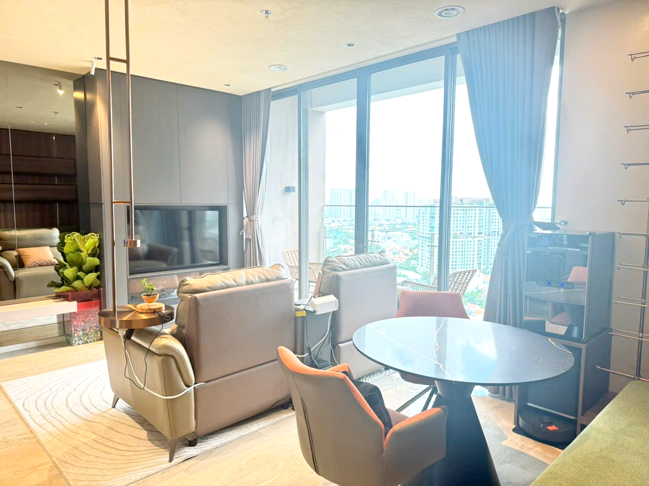 Perfect View And Designed 02 Bedroom Apartment For Rent in Thao Dien Green