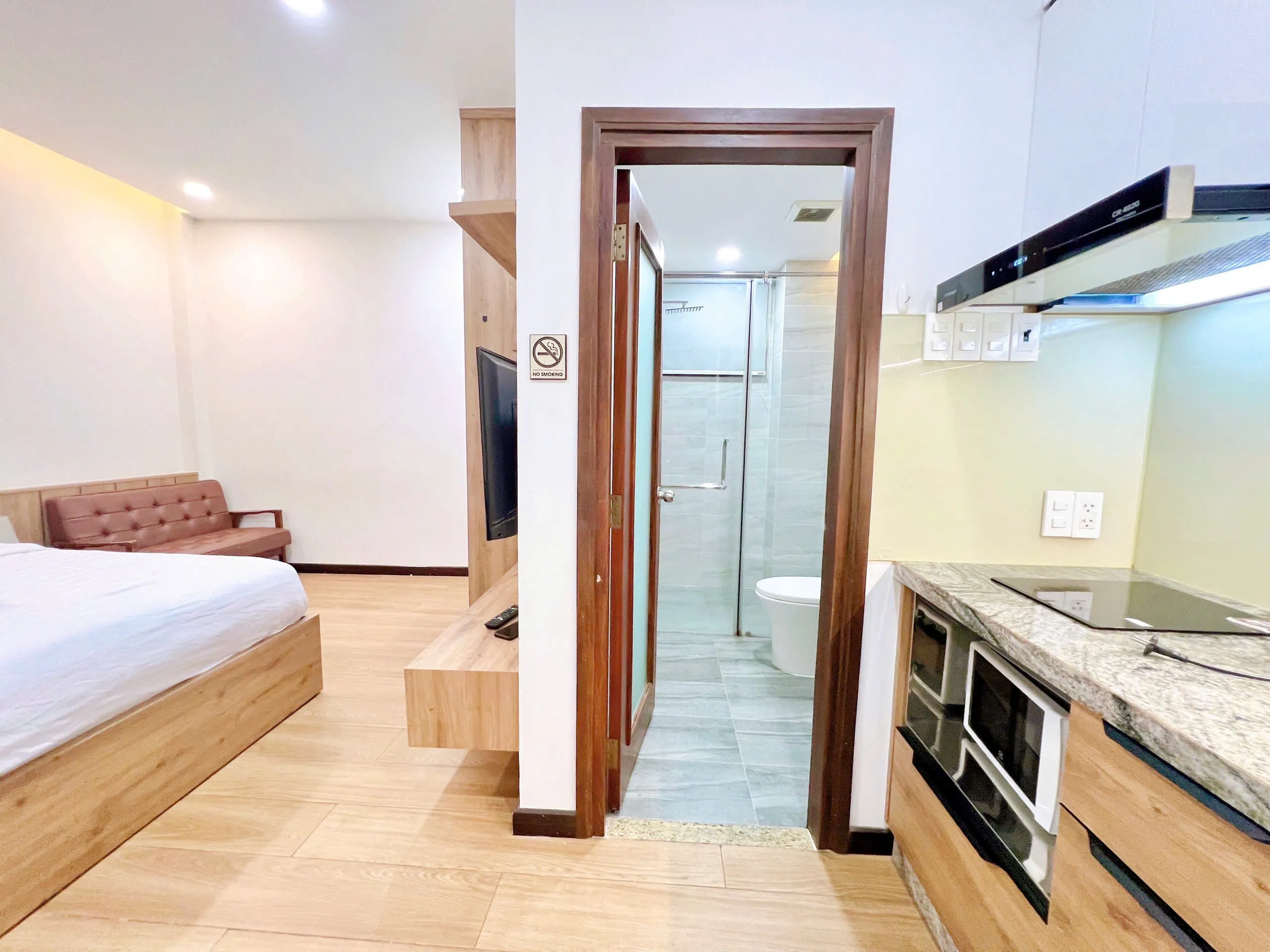 Riverside Studio Serviced Apartment For Rent in Phu Nhuan HCMC 20sqm 450 USD/month