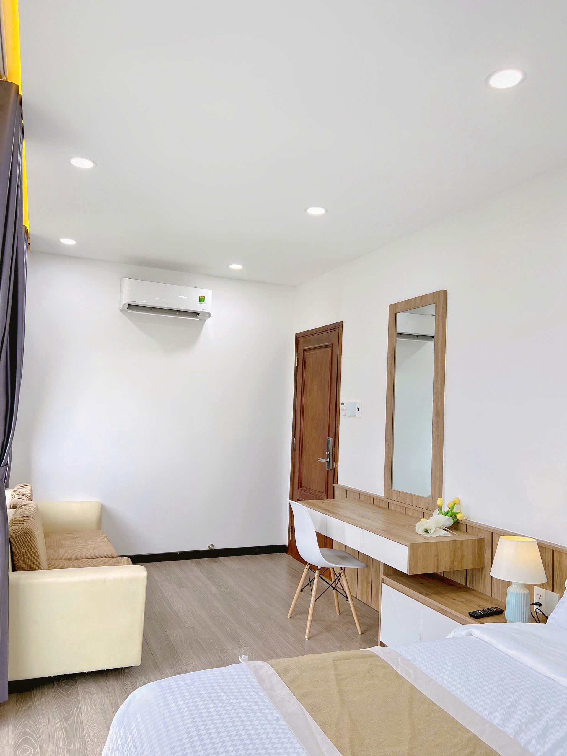 One Bedroom Nice View Riverside Truong St Phu Nhuan District HCMC