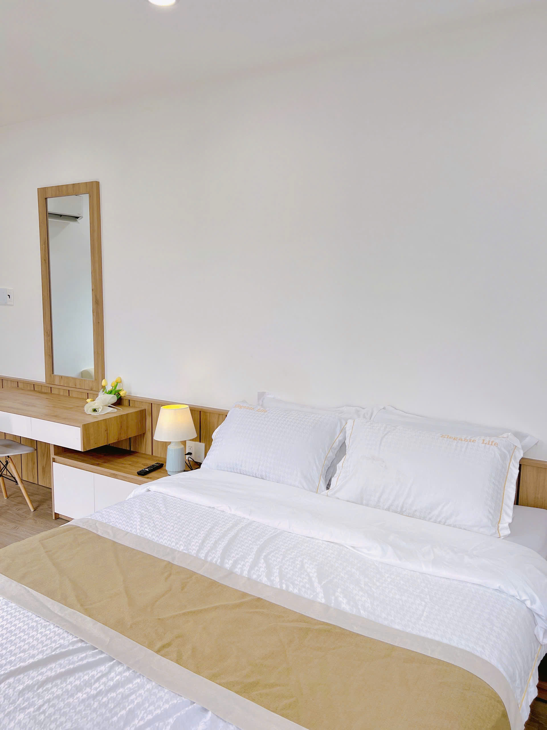 One Bedroom Nice View Riverside Truong St Phu Nhuan District HCMC